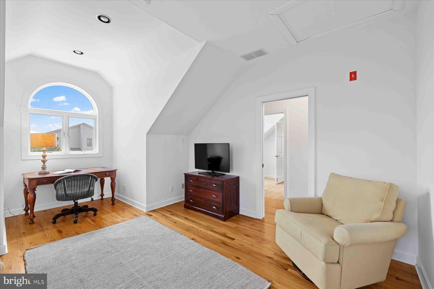 SUSSEX SHORES - Residential