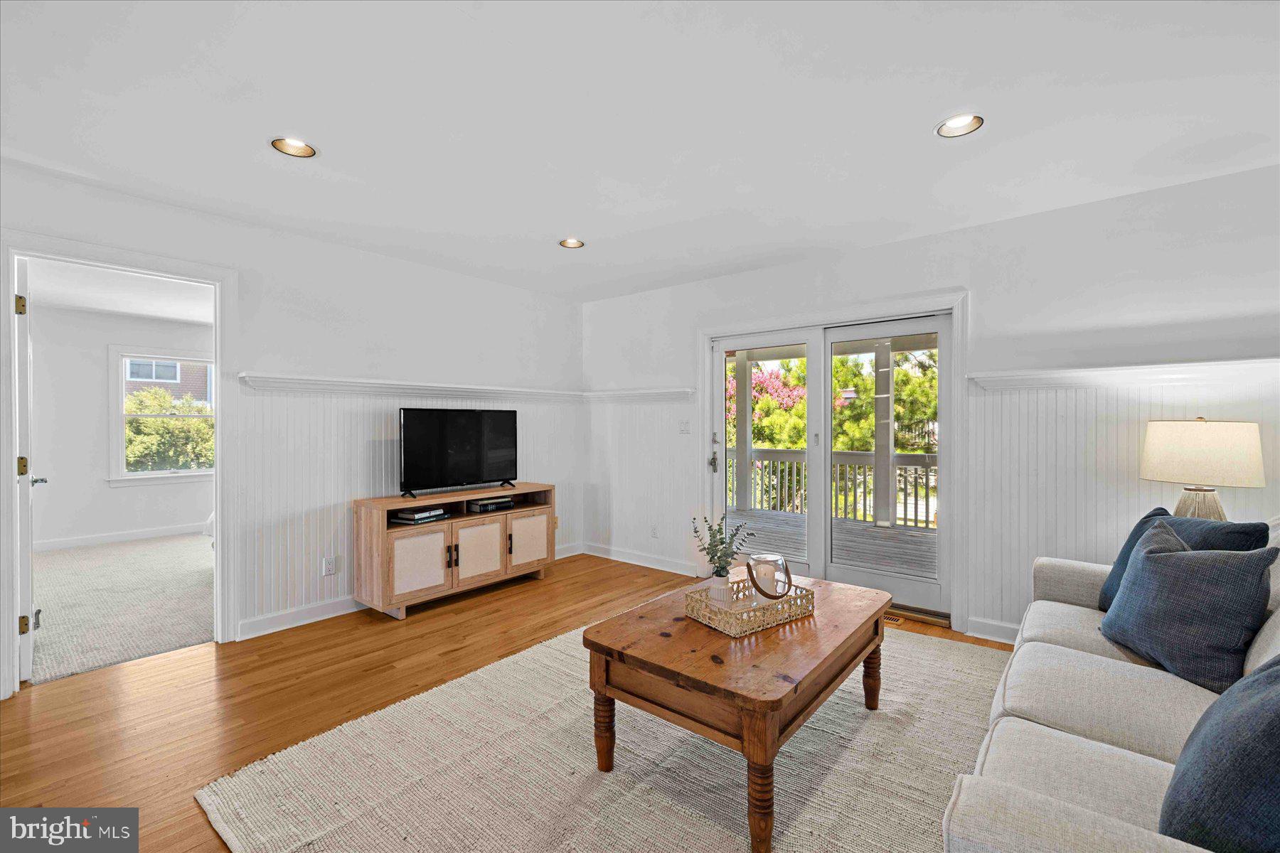 SUSSEX SHORES - Residential