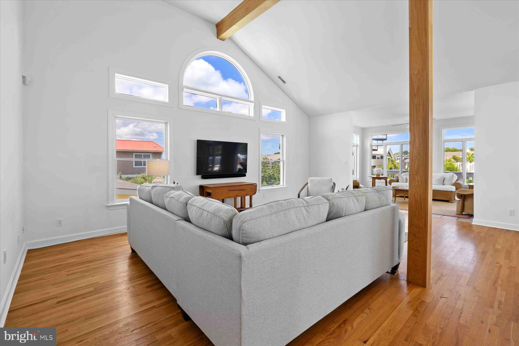 SUSSEX SHORES - Residential