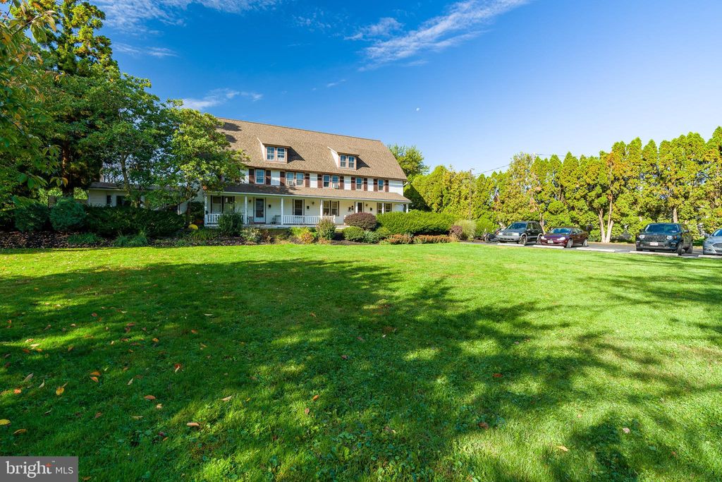 Photo of 102 N CUSTER AVE, NEW HOLLAND, PA 17557 (MLS # PALA2026546)