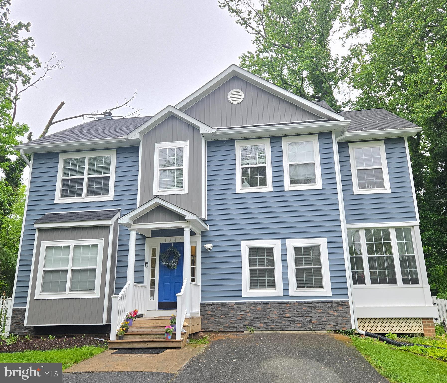 1345 FAIRFIELD LOOP ROAD