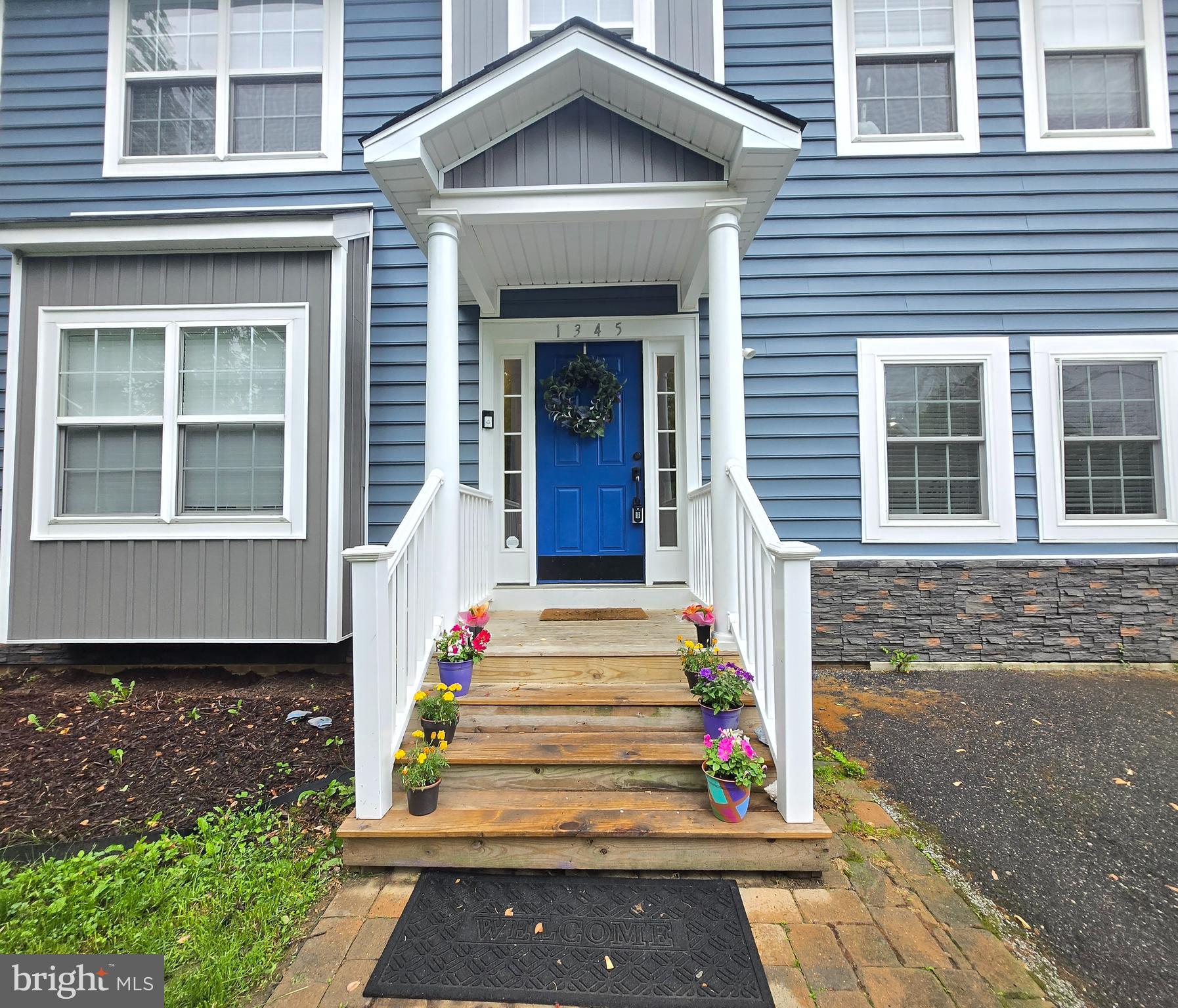 1345 FAIRFIELD LOOP ROAD