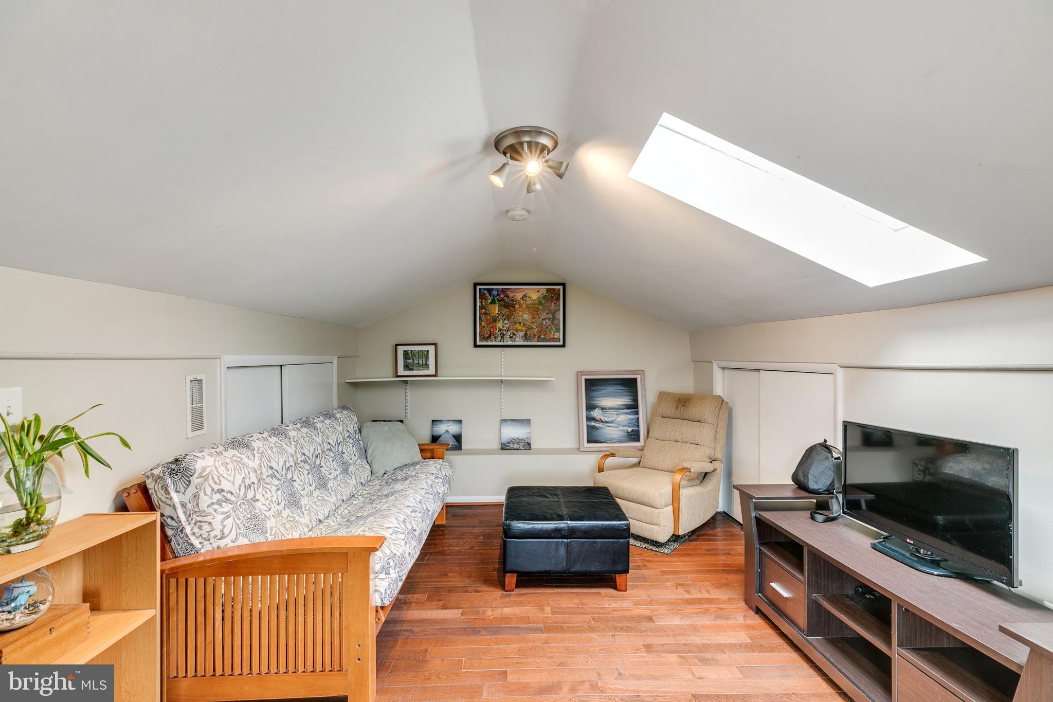 WASHINGTON SQ WEST - Residential