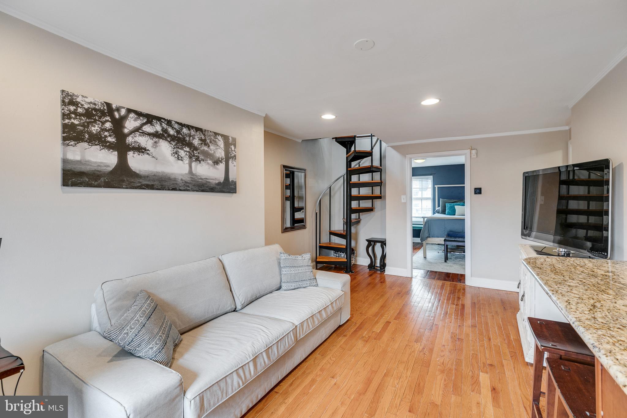 WASHINGTON SQ WEST - Residential