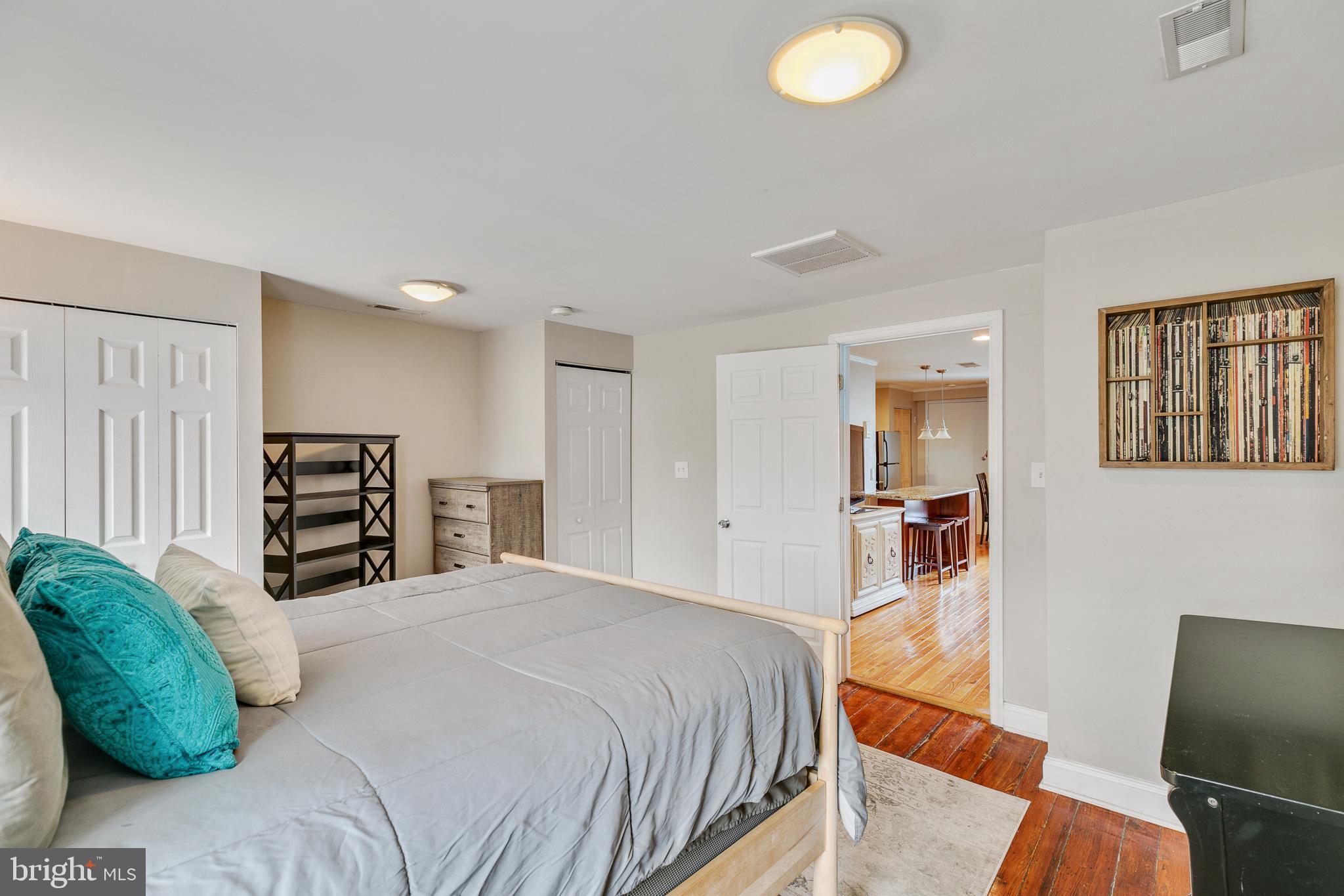 WASHINGTON SQ WEST - Residential