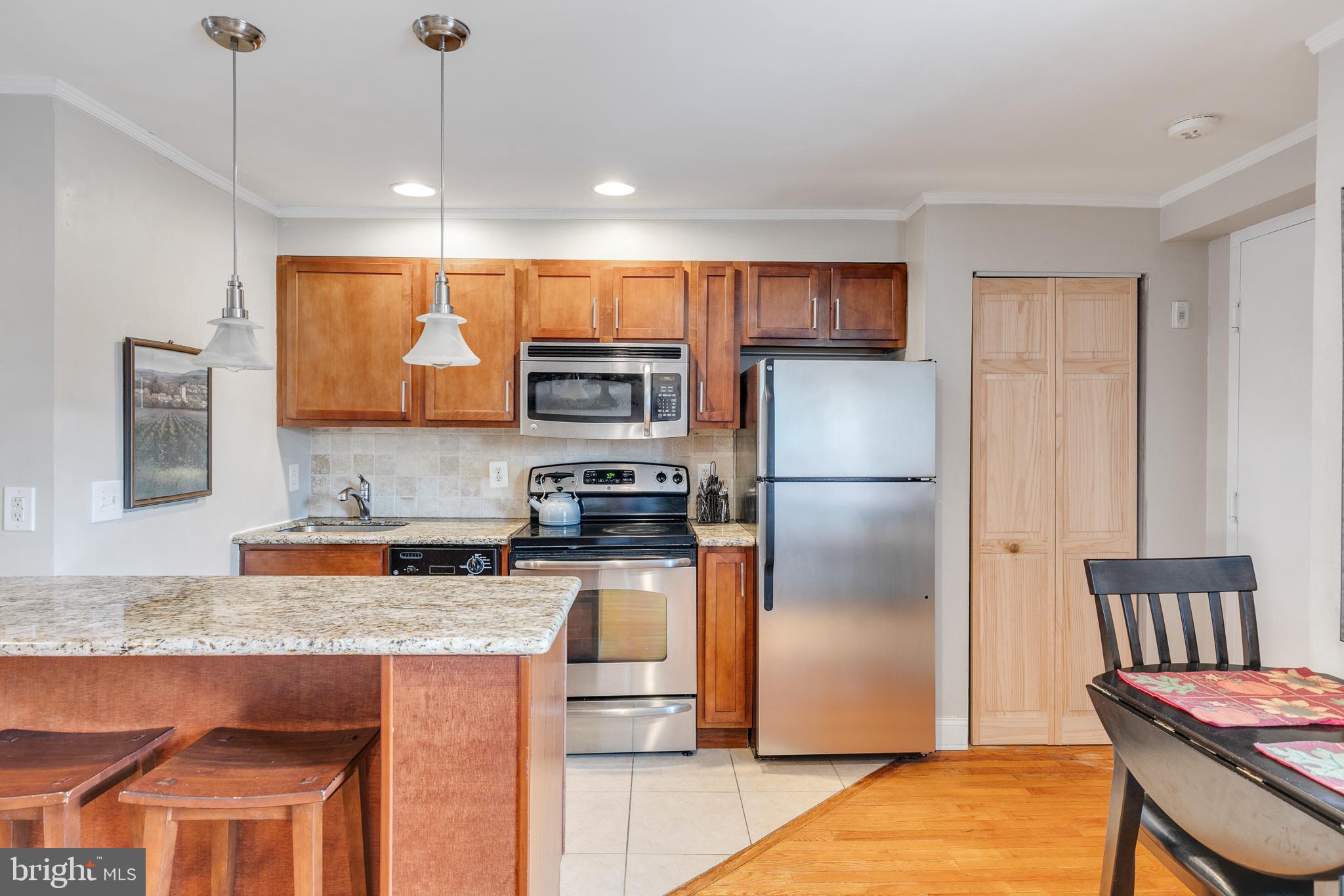 WASHINGTON SQ WEST - Residential