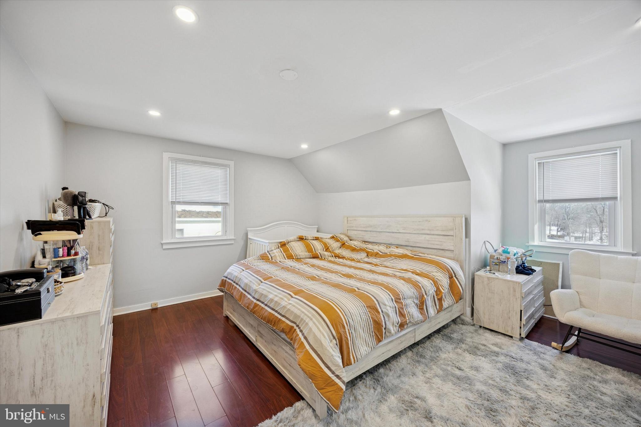 MEETINGHOUSE VIL - Residential