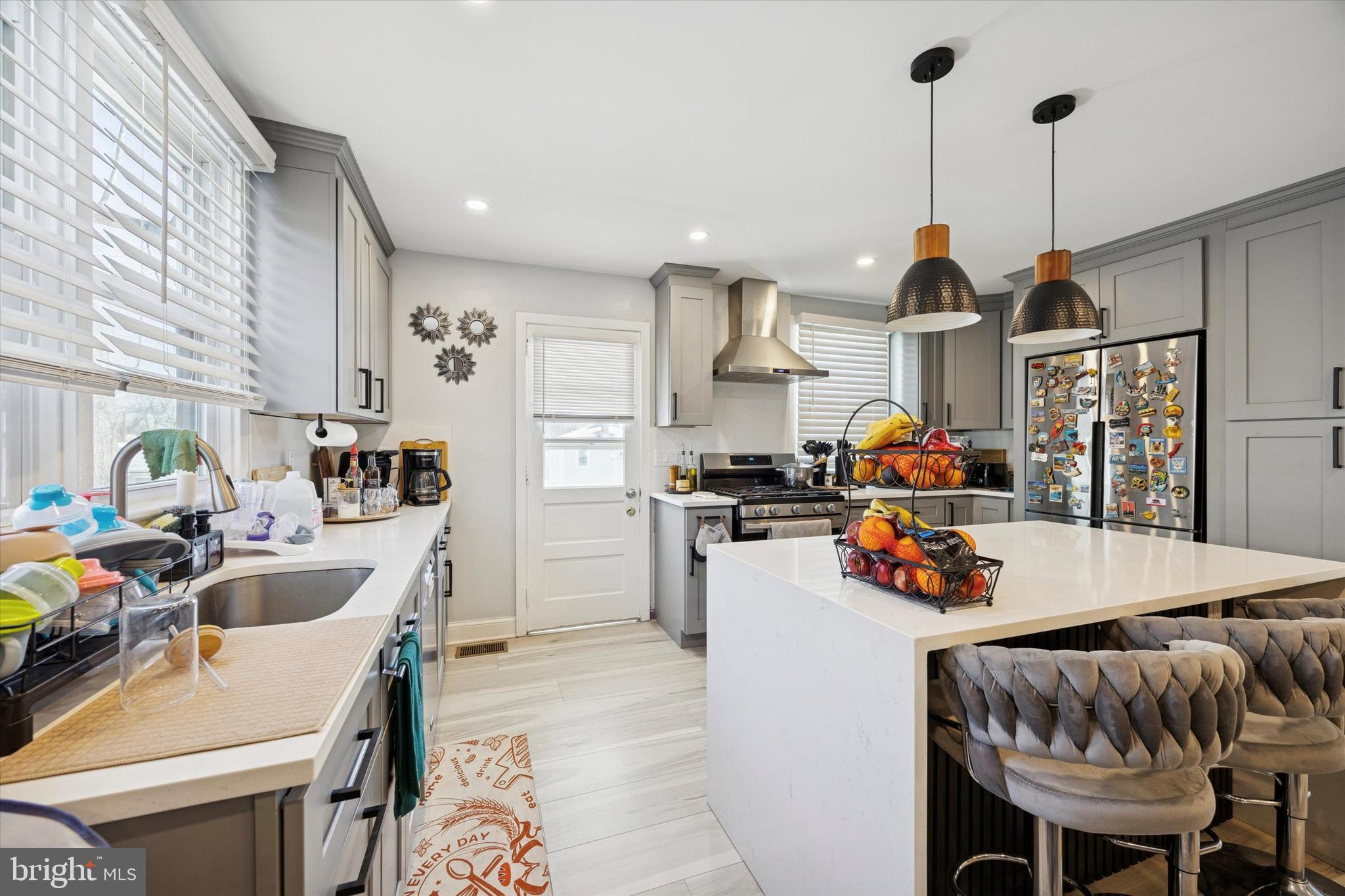 MEETINGHOUSE VIL - Residential