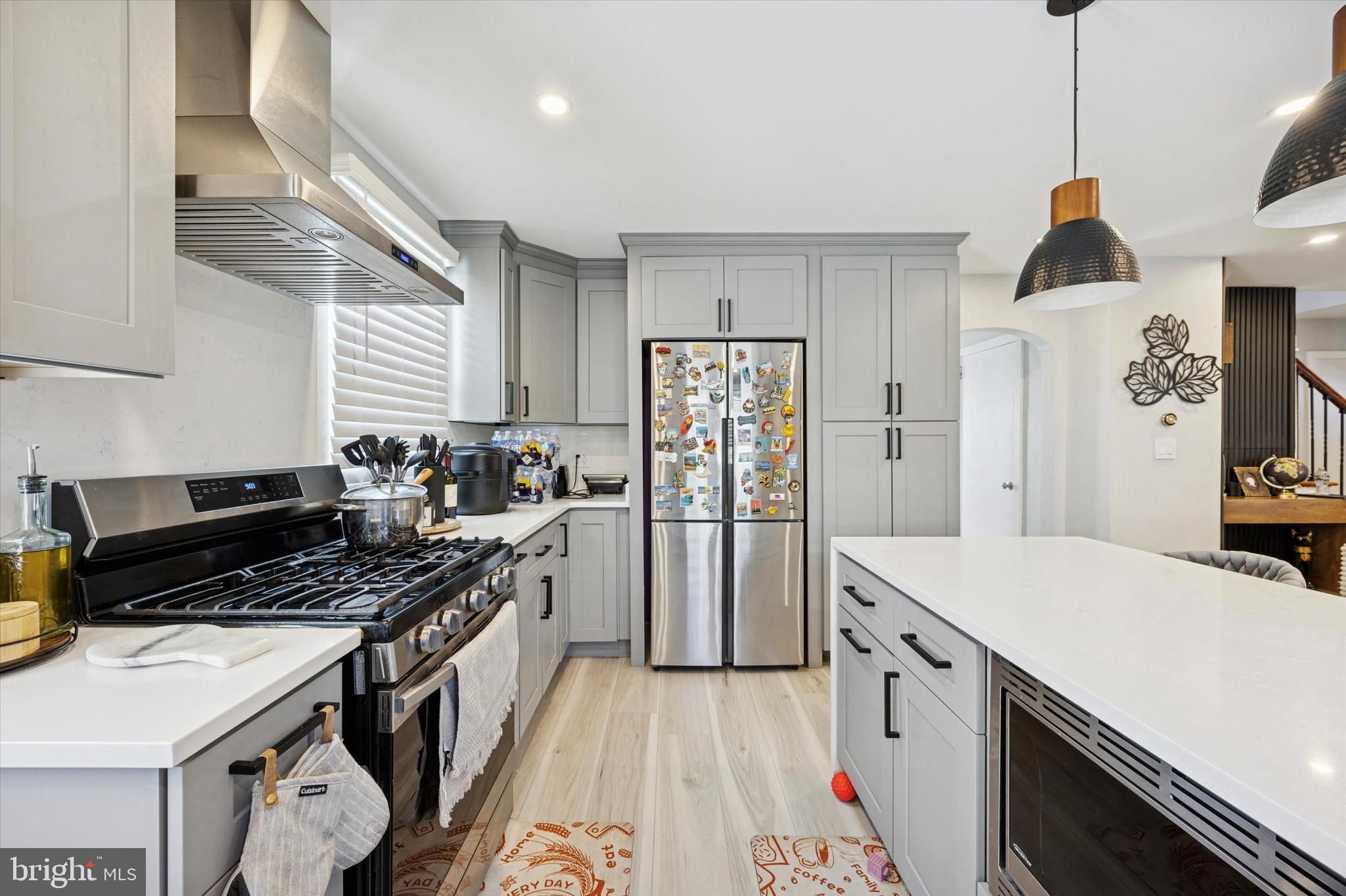 MEETINGHOUSE VIL - Residential