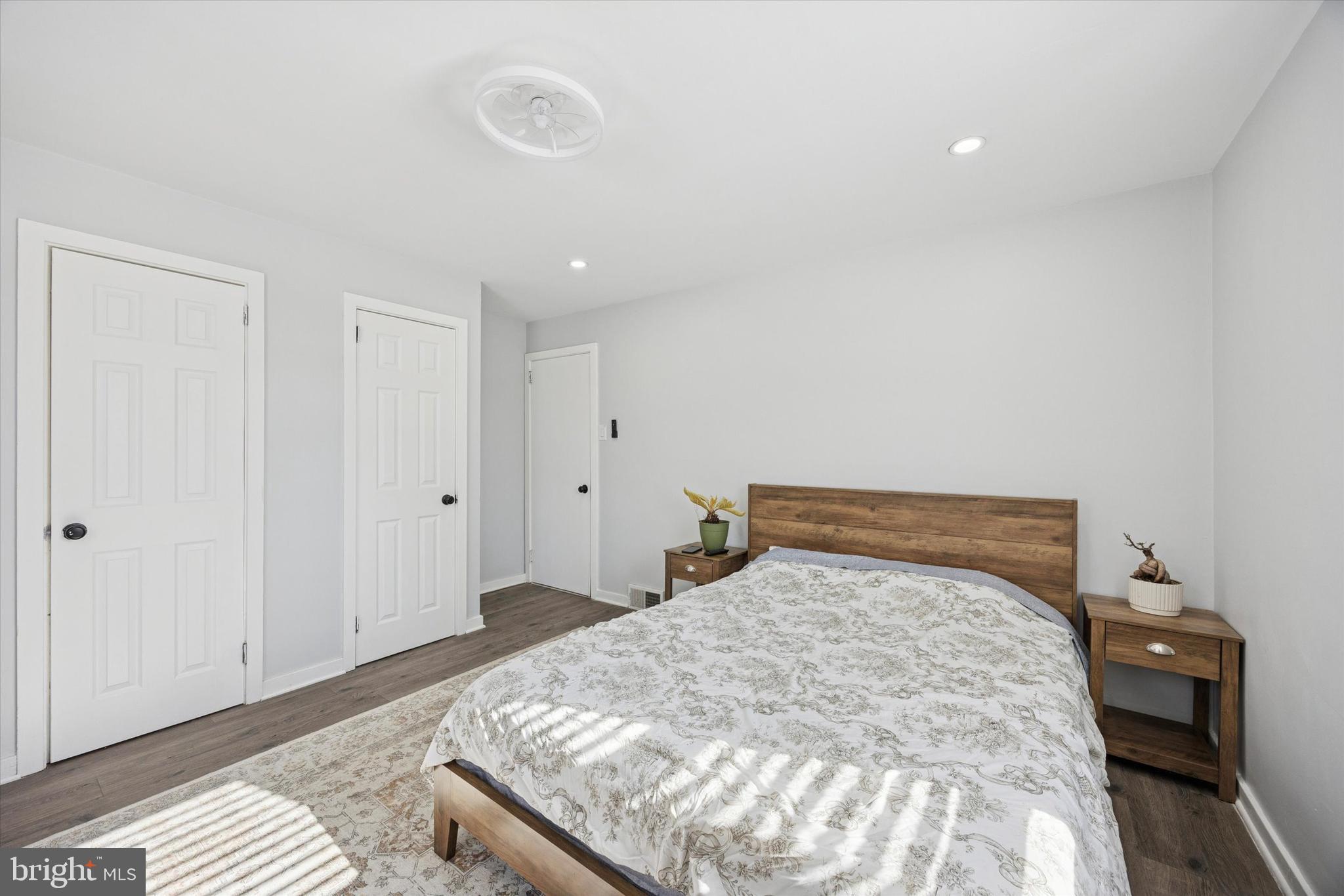 MEETINGHOUSE VIL - Residential