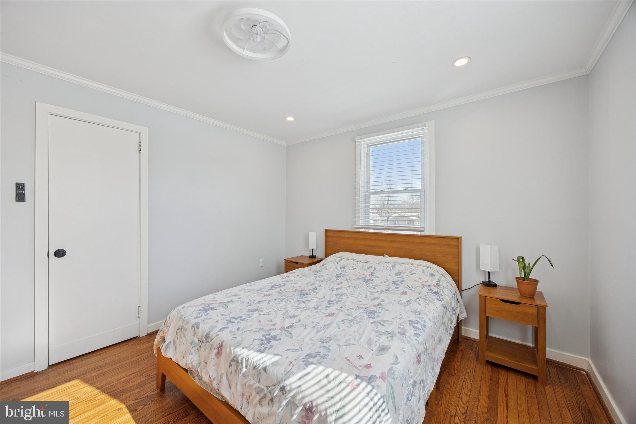 MEETINGHOUSE VIL - Residential