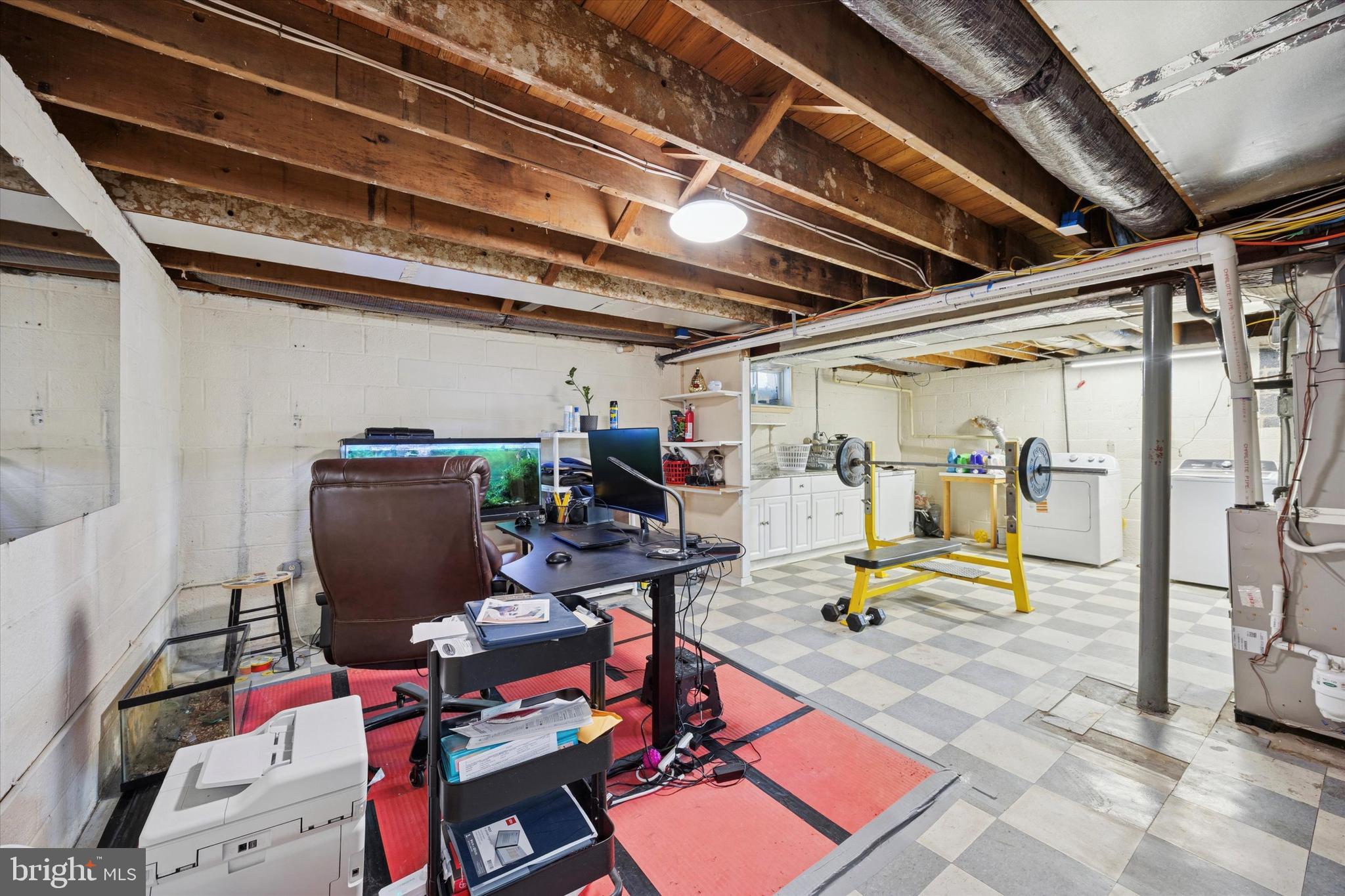 MEETINGHOUSE VIL - Residential