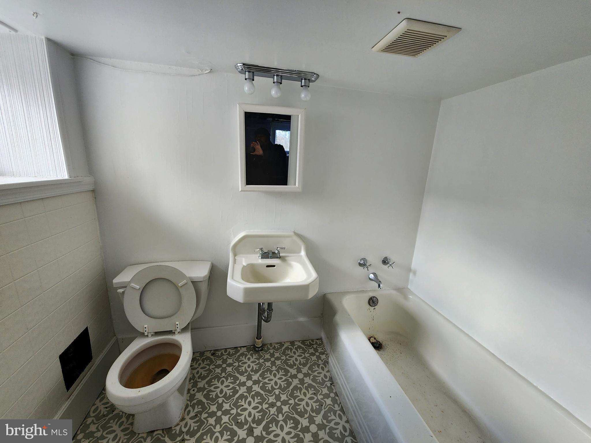 EDGEWOOD - Residential