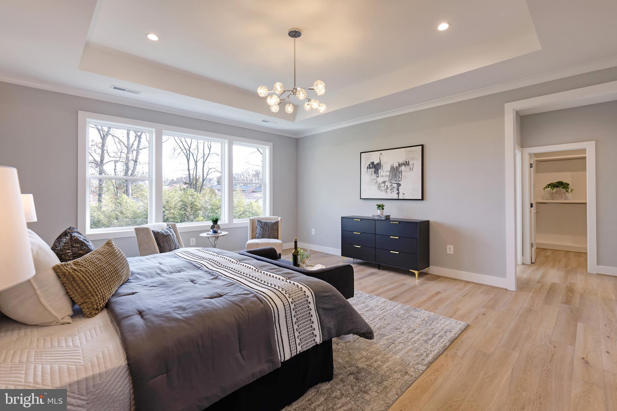 VIENNA WOODS - Residential