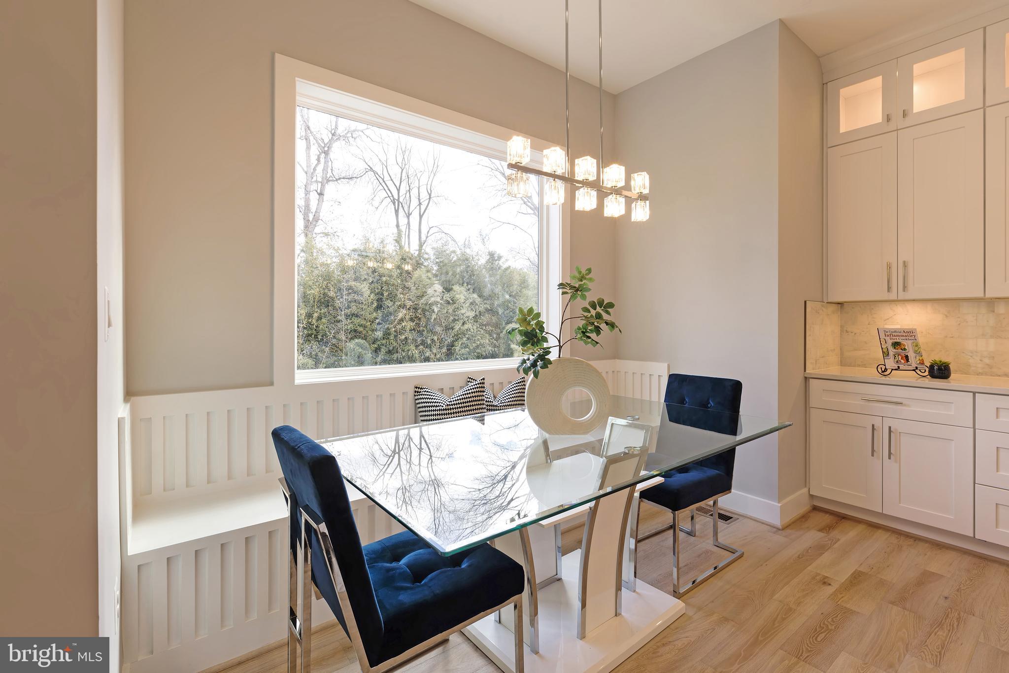 VIENNA WOODS - Residential