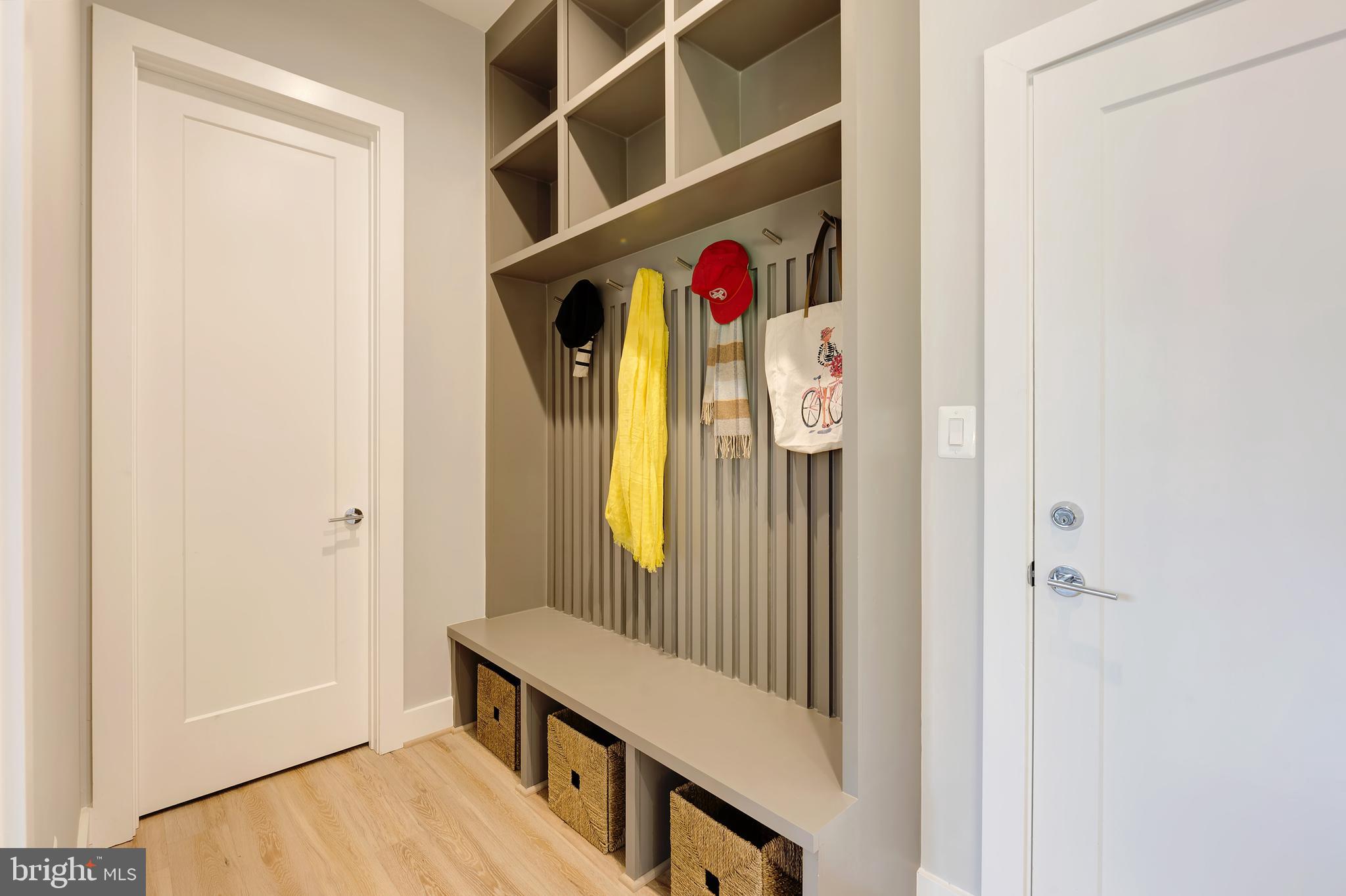 VIENNA WOODS - Residential