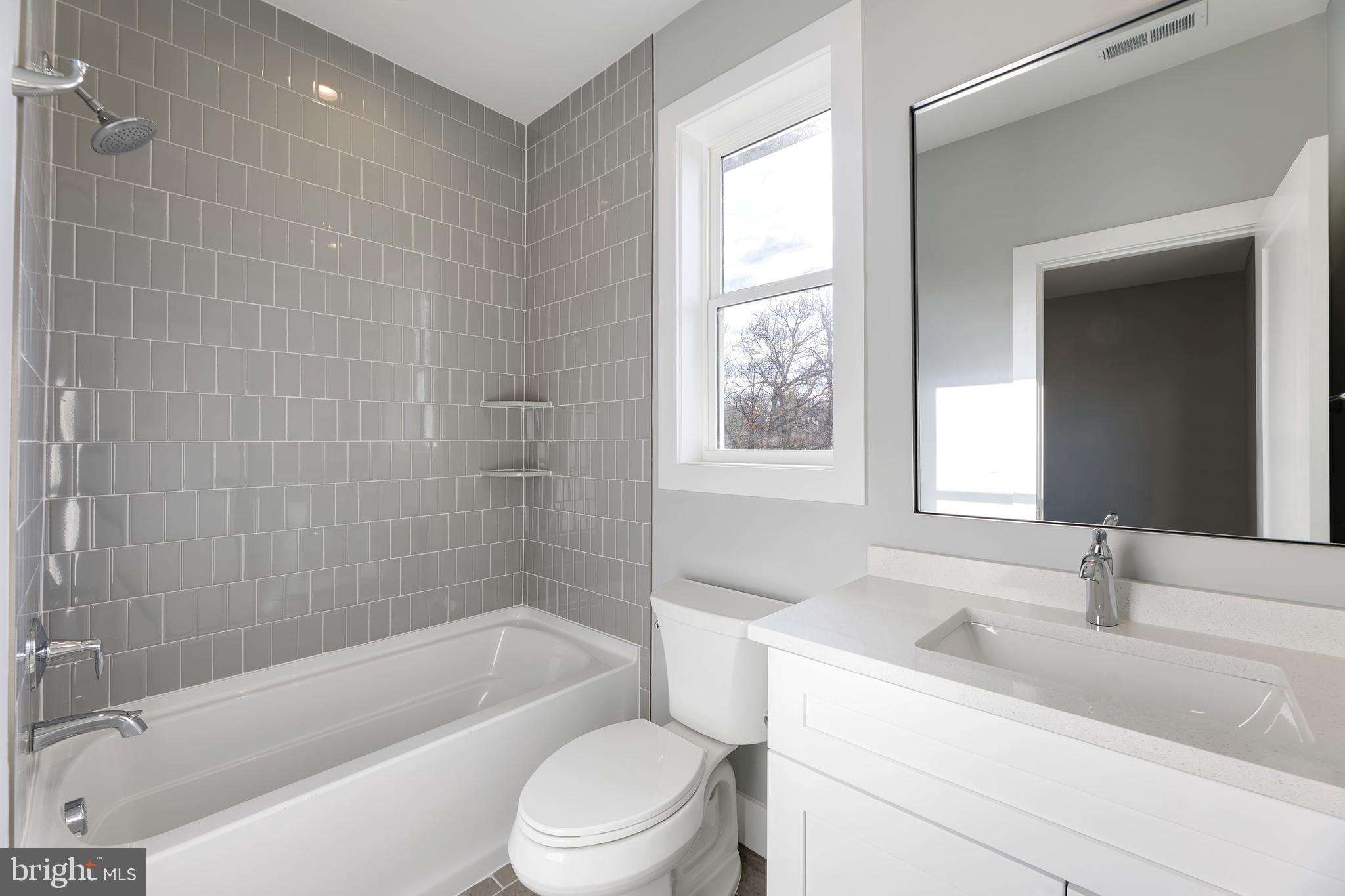 VIENNA WOODS - Residential