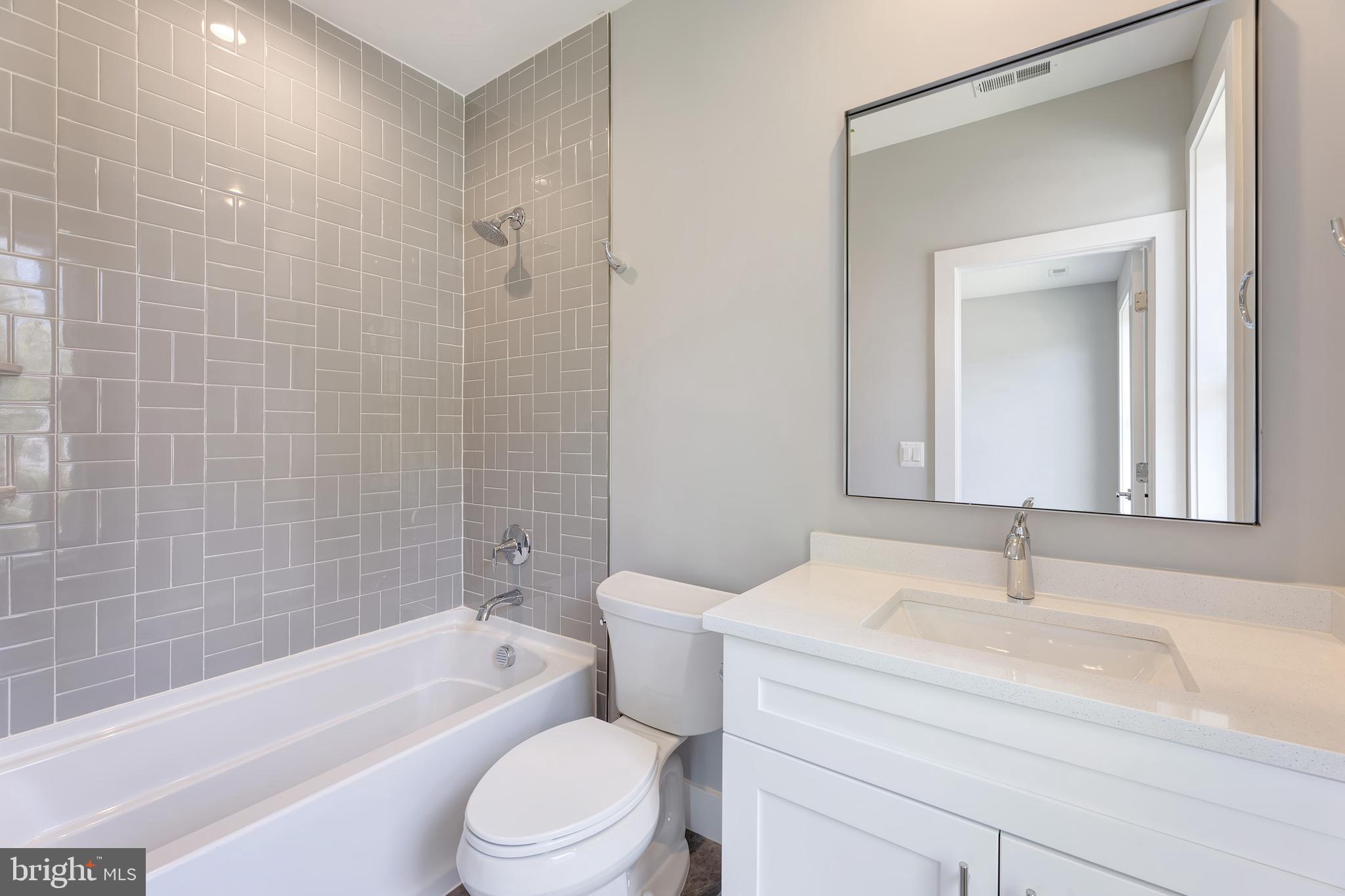 VIENNA WOODS - Residential