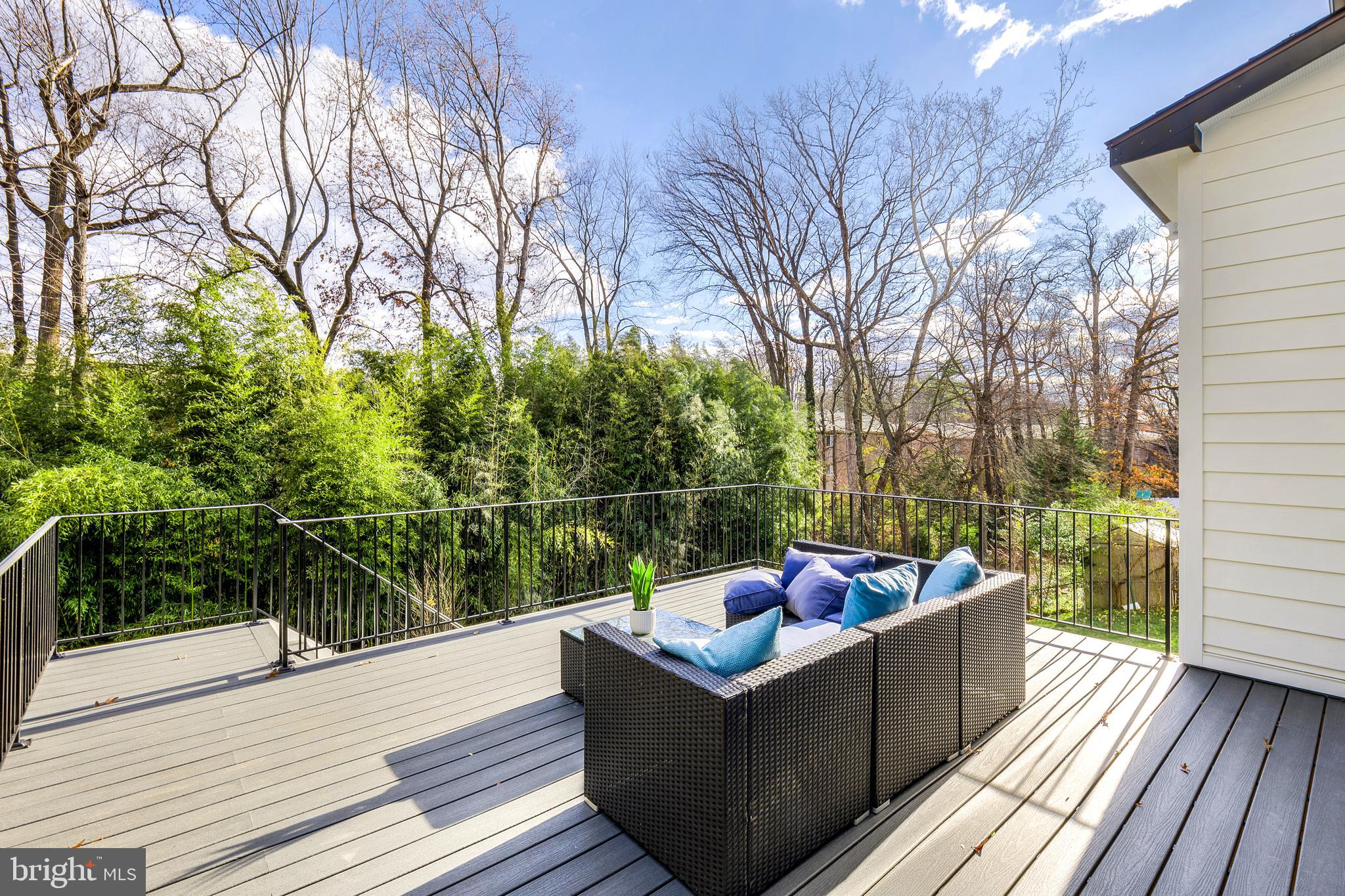 VIENNA WOODS - Residential