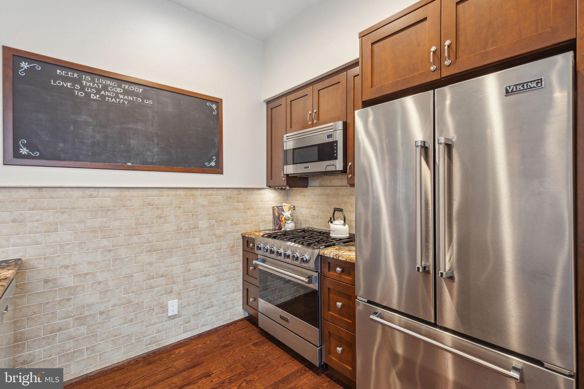 BELLA VISTA - Residential