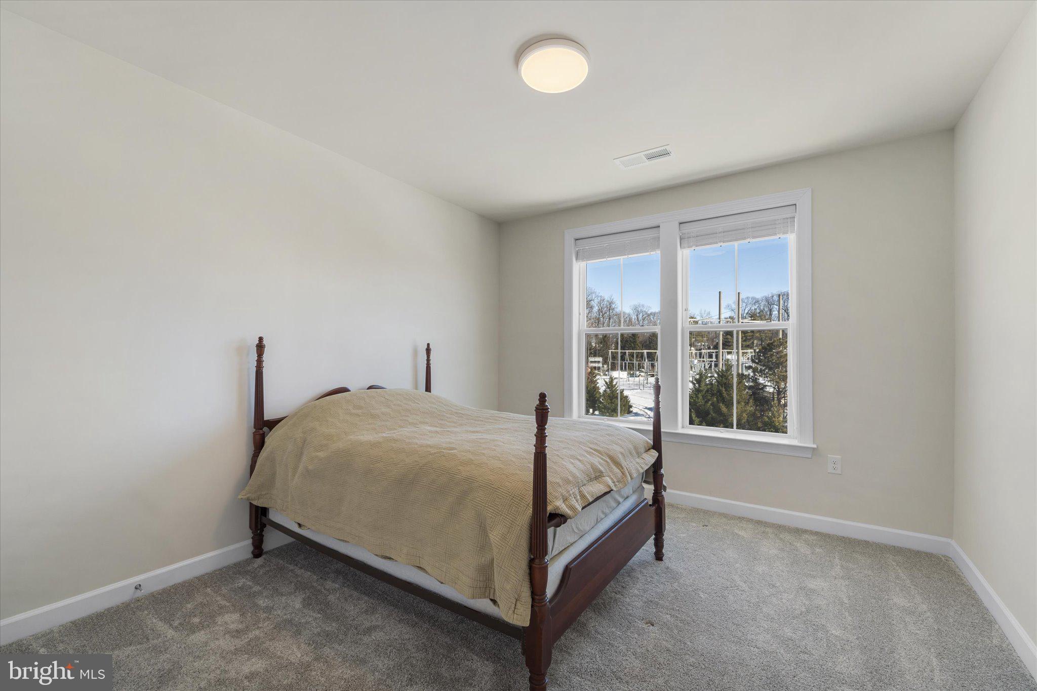 PENDER OAKS - Residential