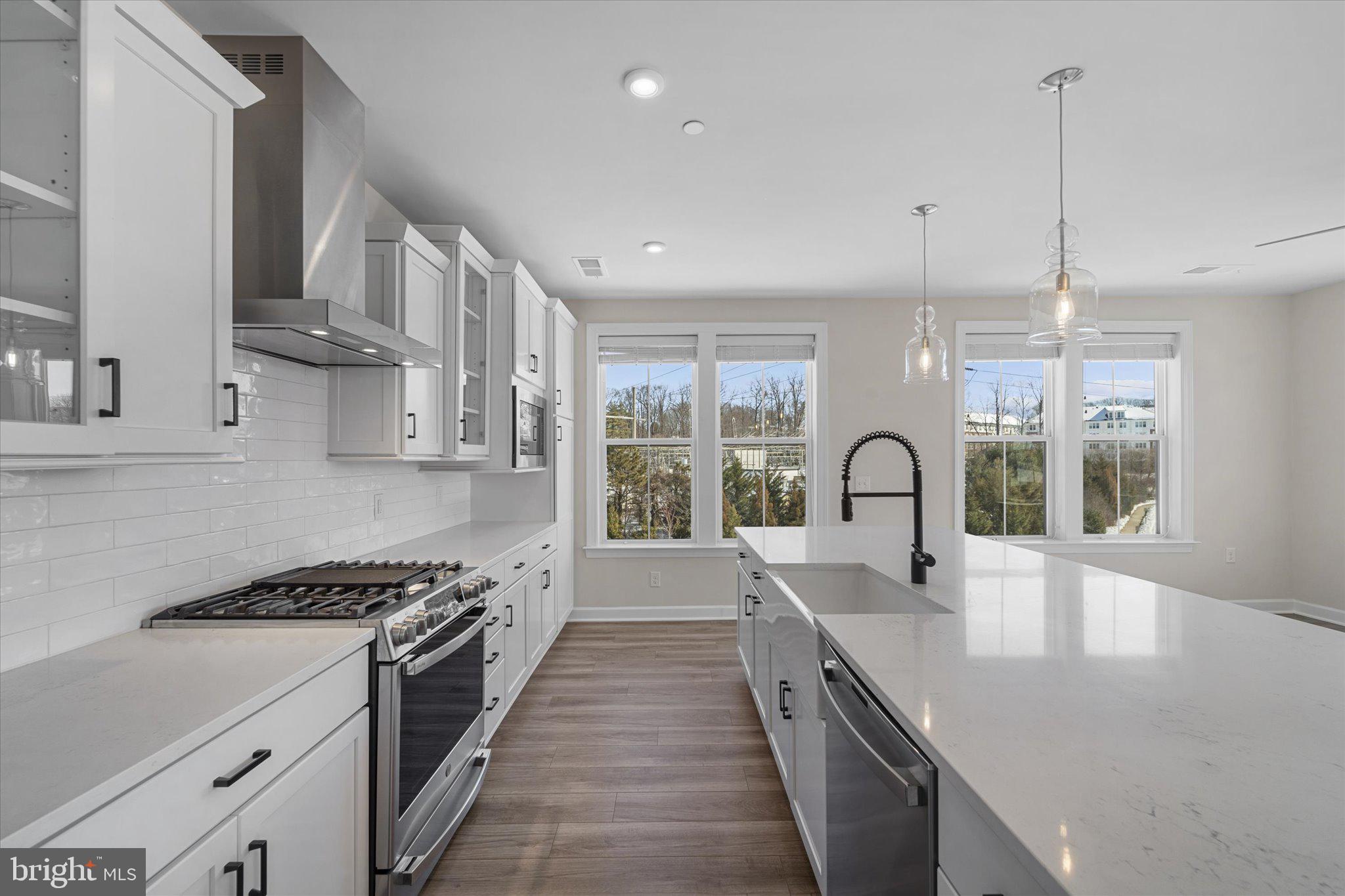 PENDER OAKS - Residential