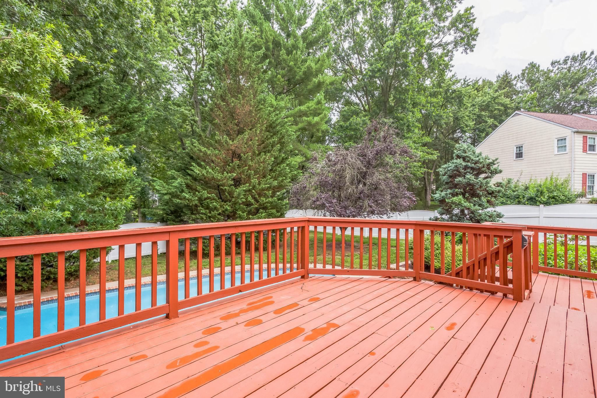 762 PADDOCK PLACE