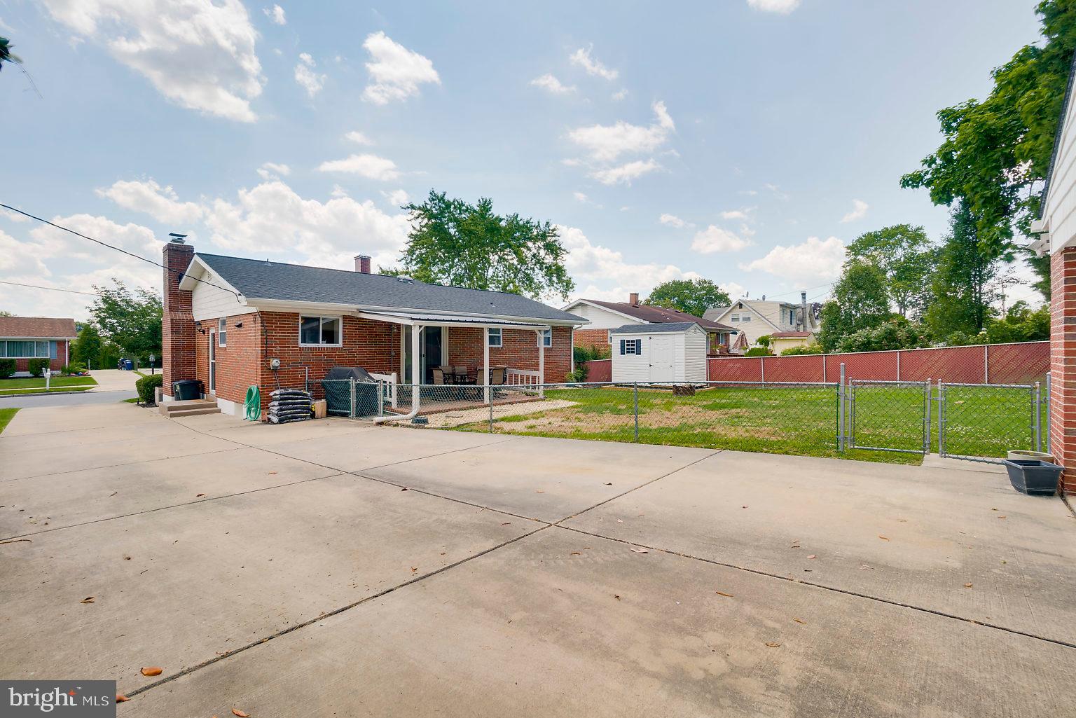 PERRY HALL ESTATES - Residential