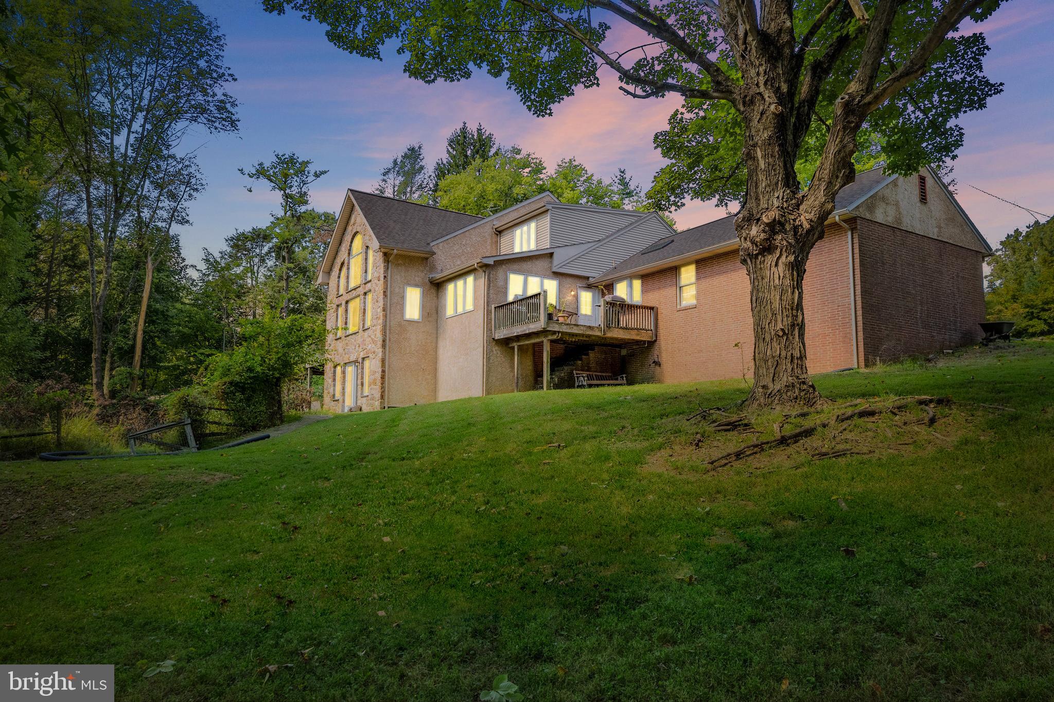 9 WALNUT RIDGE ROAD