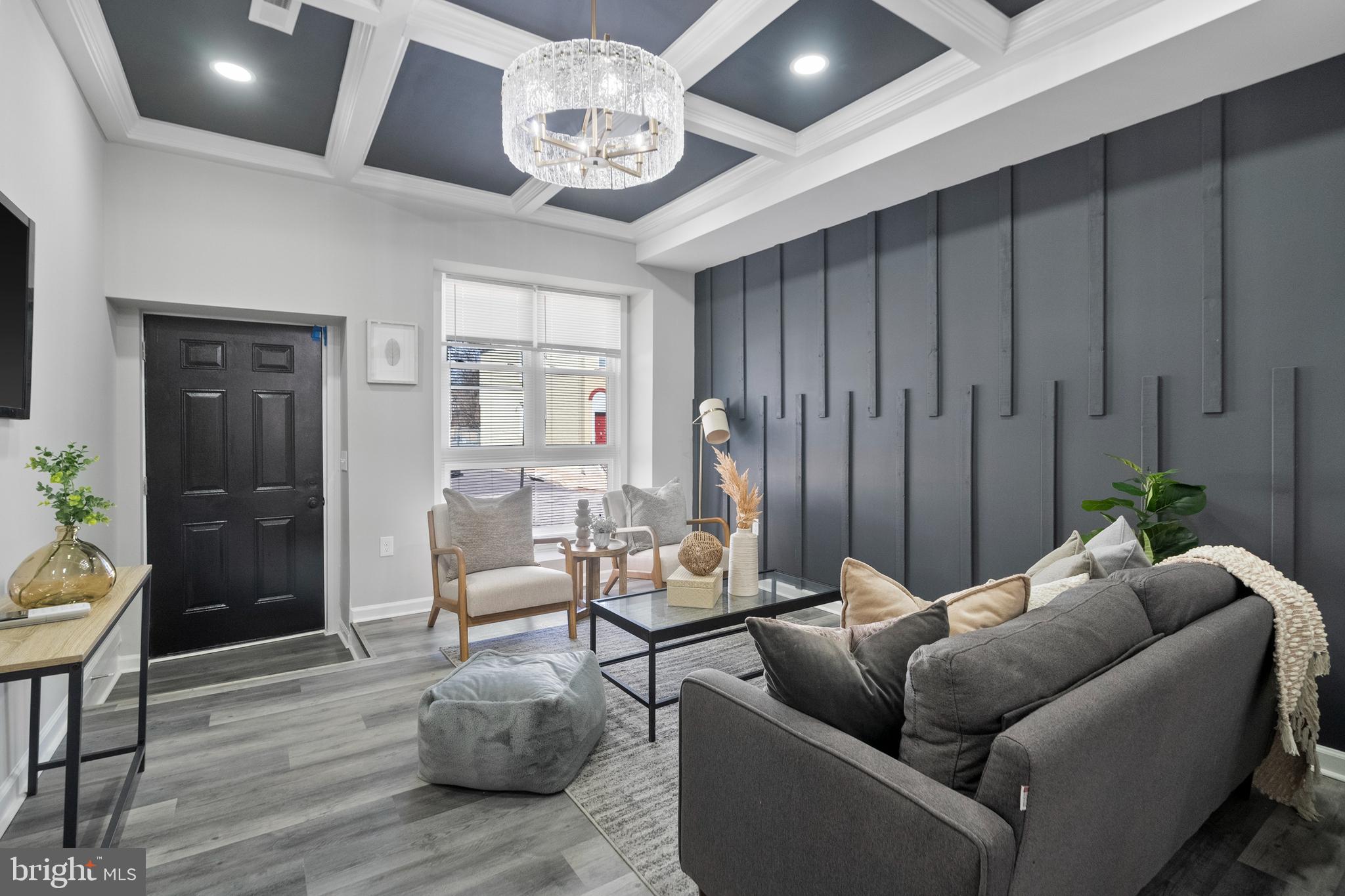 BROADWAY EAST - Residential