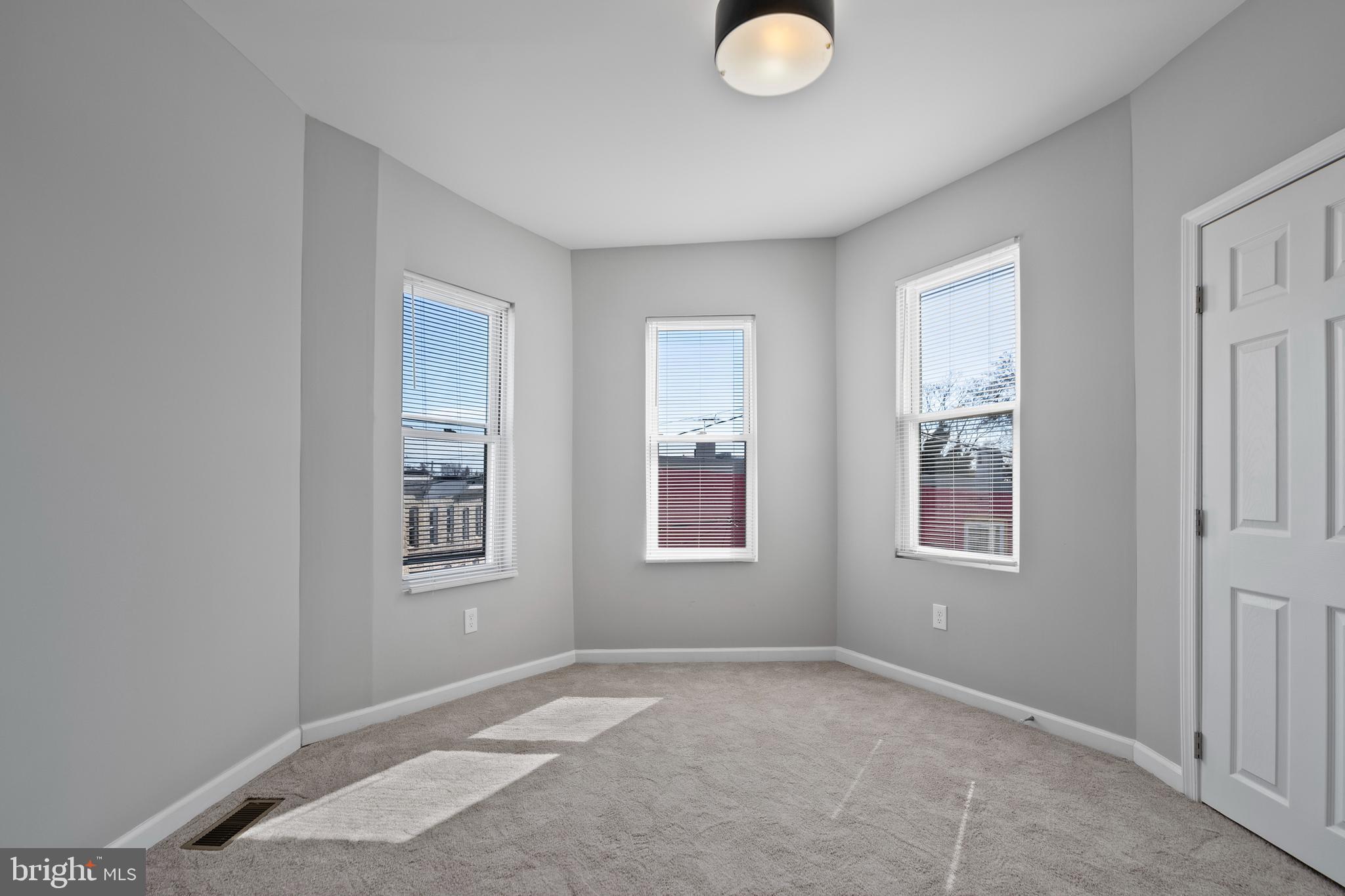 BROADWAY EAST - Residential