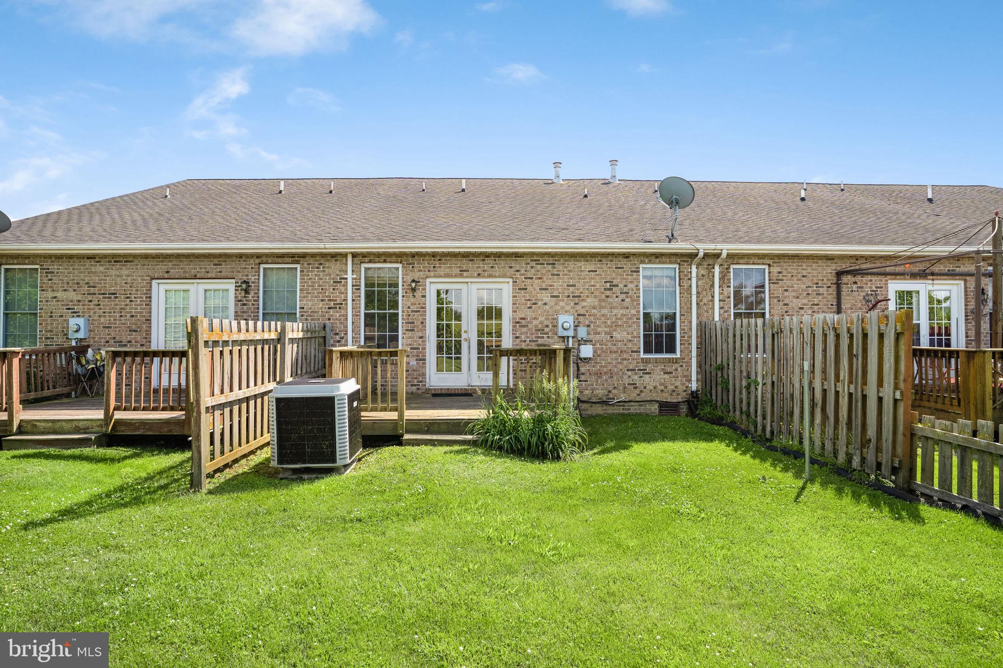 VILLAGE COMMONS - Residential