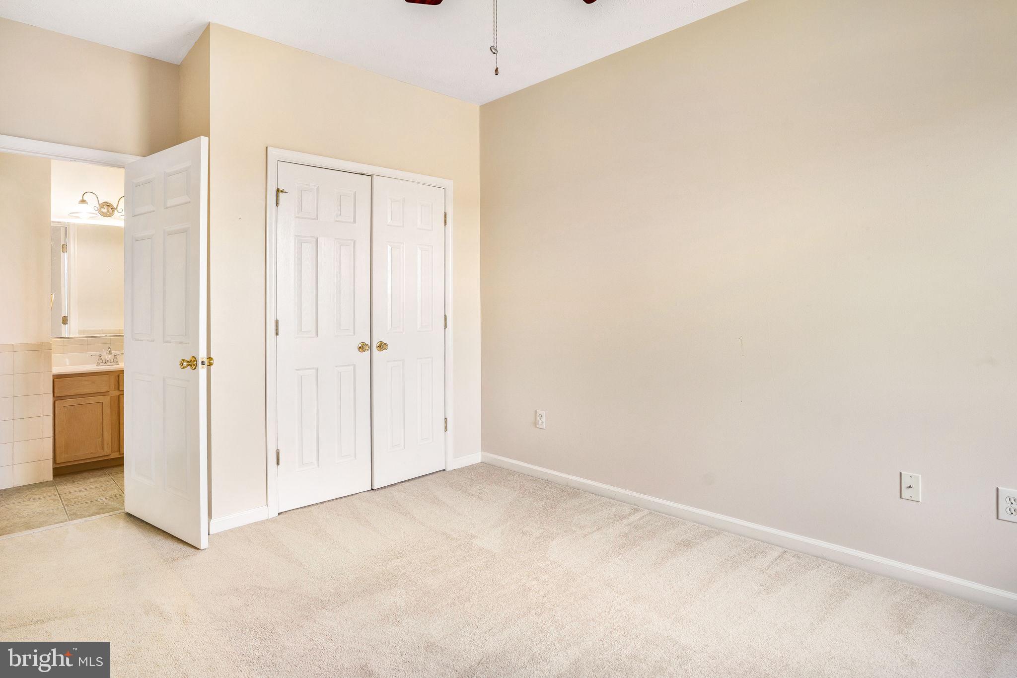 VILLAGE COMMONS - Residential