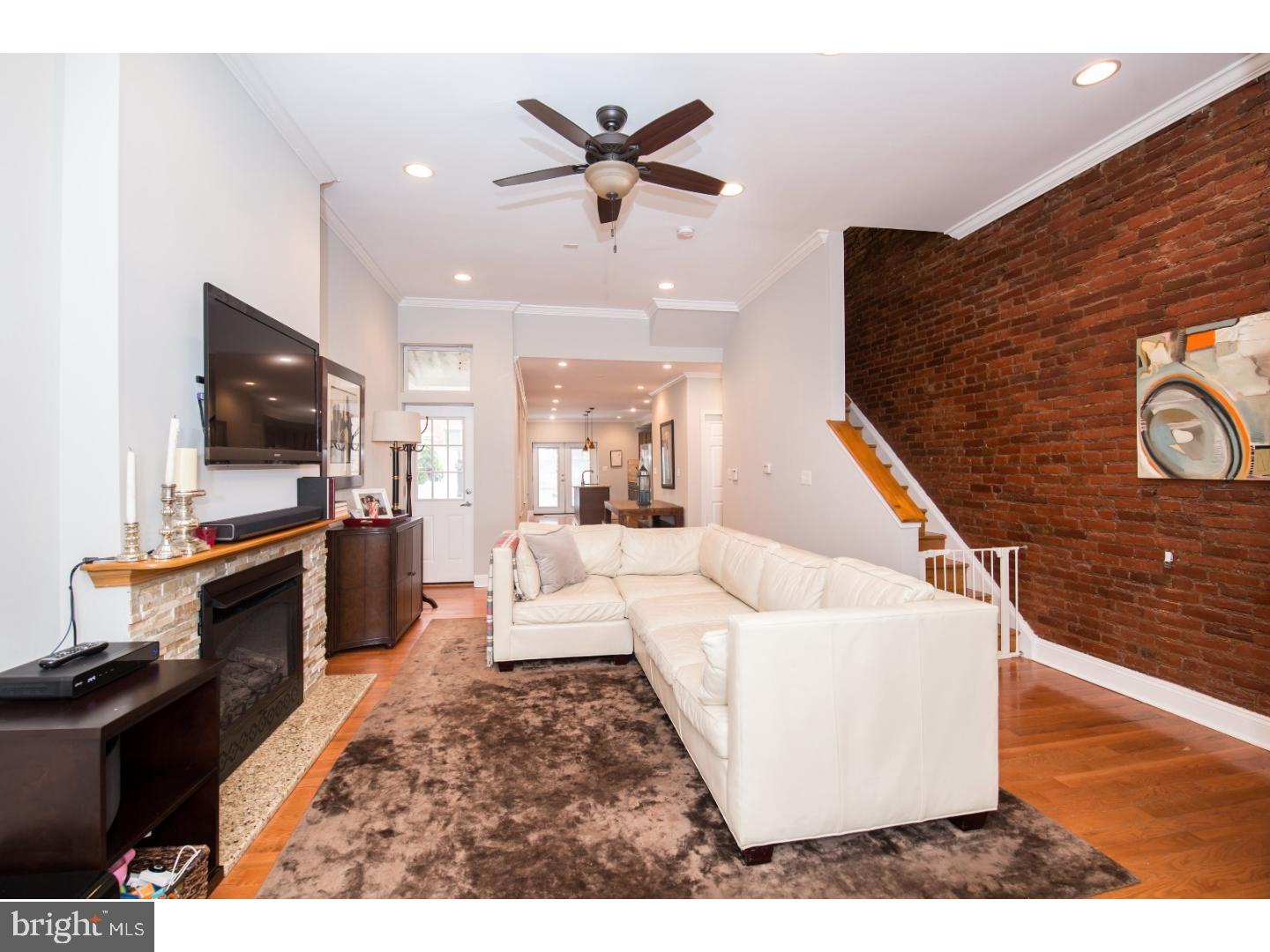 FRANCISVILLE - Residential