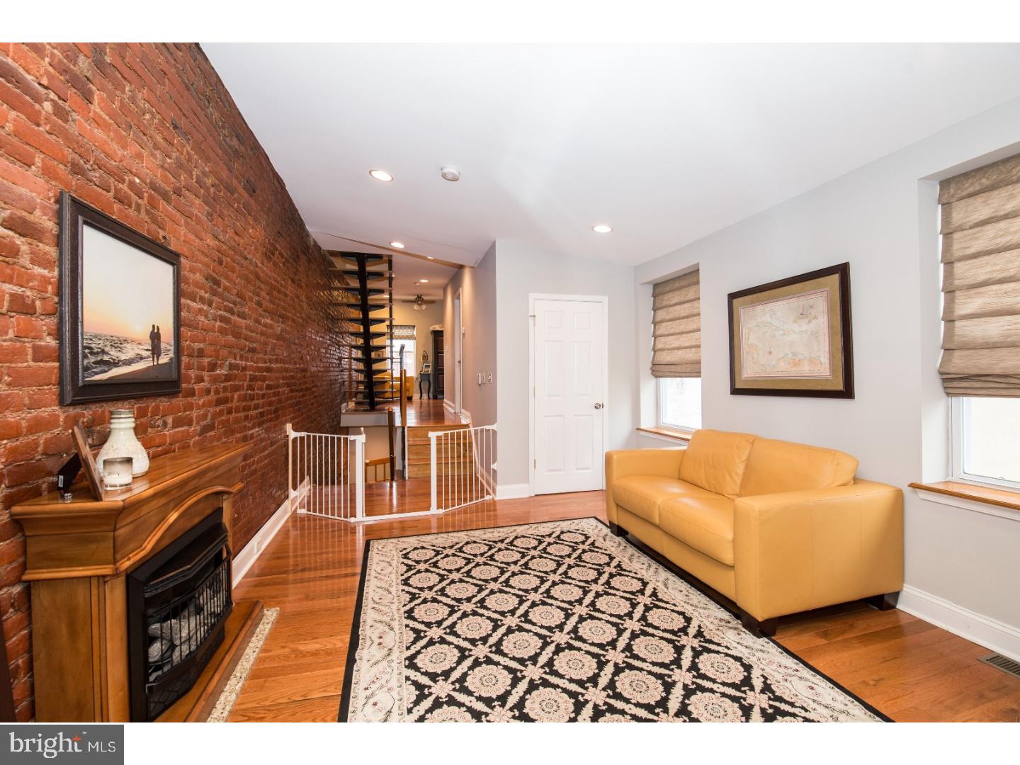 FRANCISVILLE - Residential