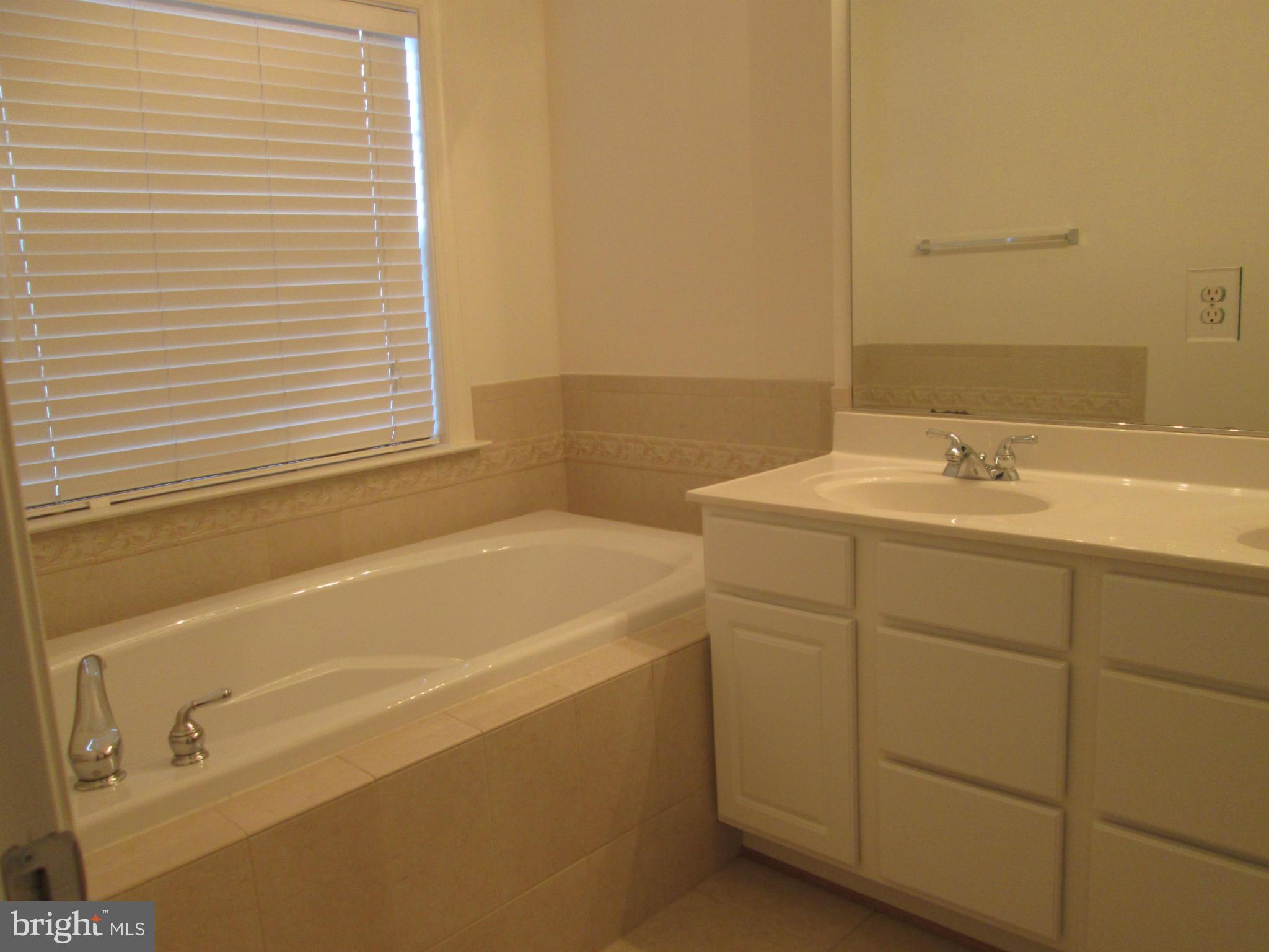 BLOOMS MILL - Residential