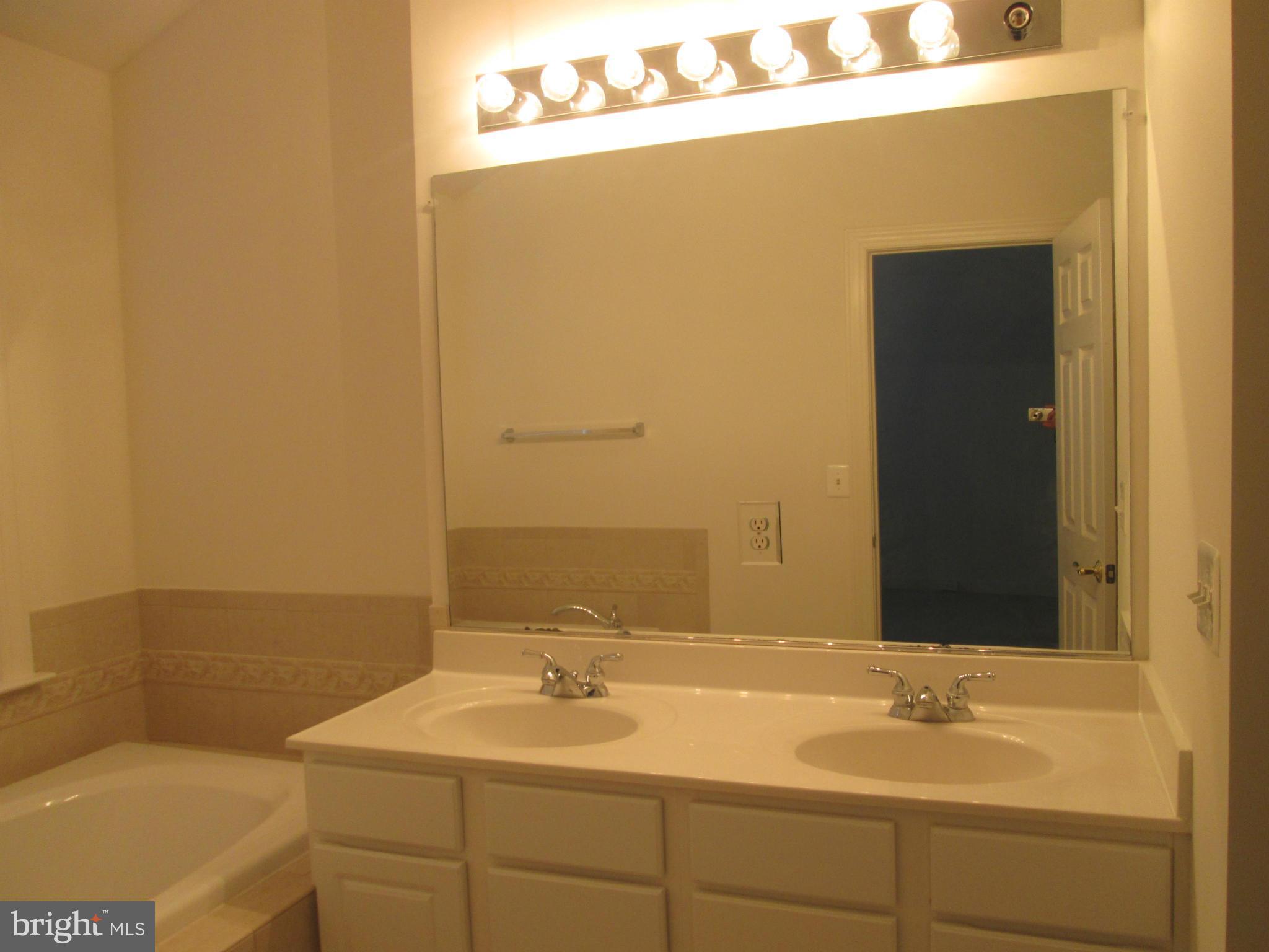 BLOOMS MILL - Residential