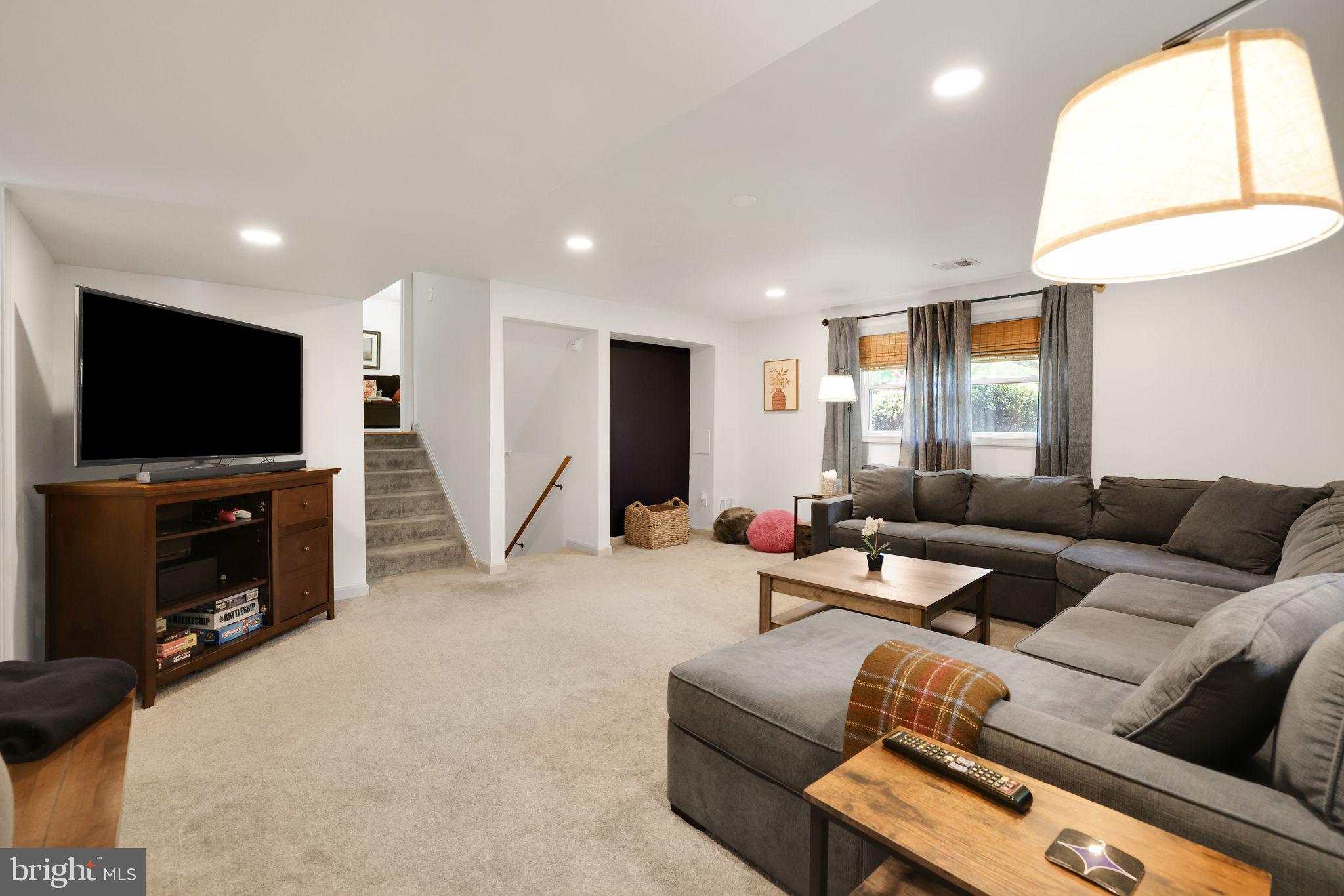 ROCK CREEK MANOR - Residential Lease