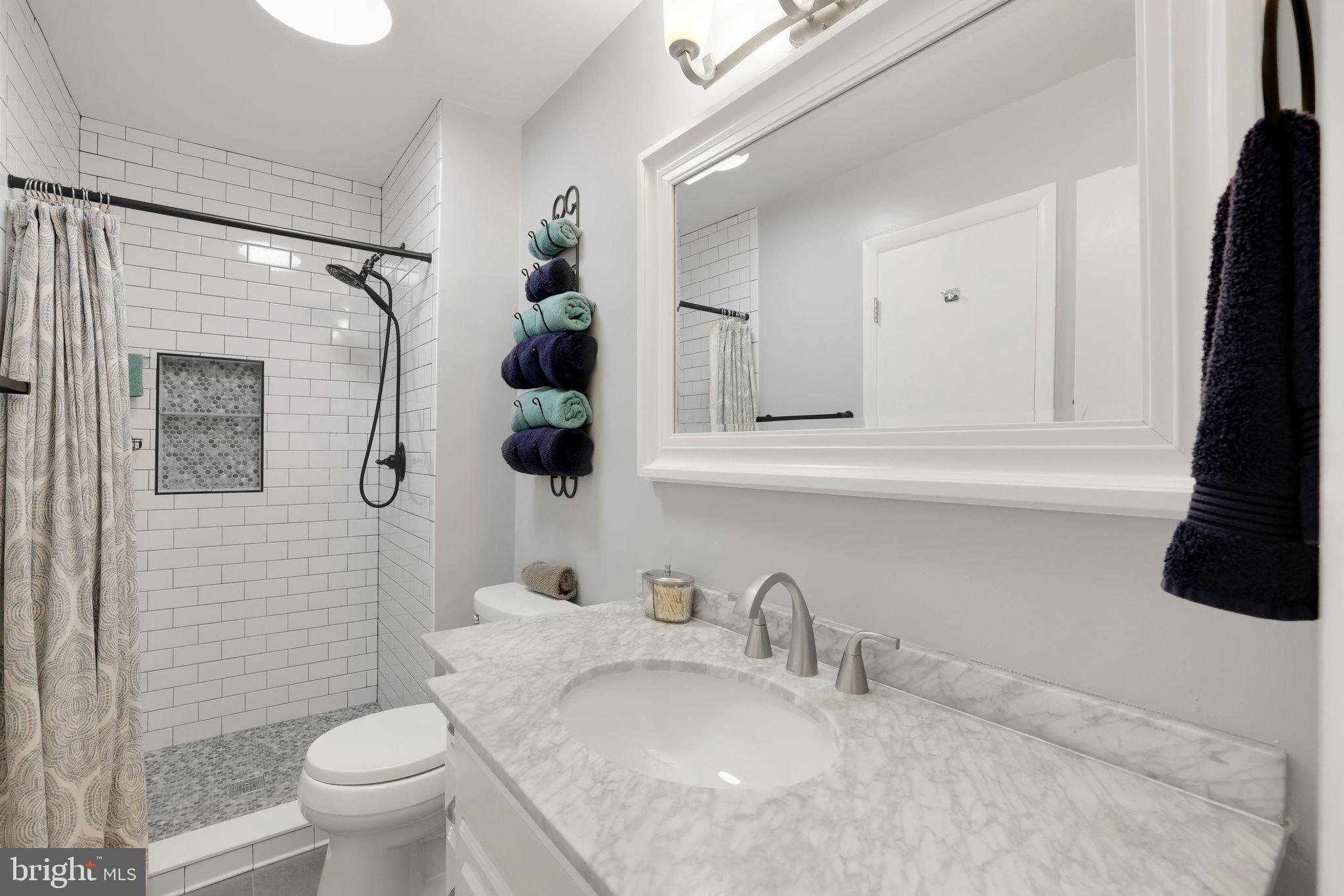 ROCK CREEK MANOR - Residential Lease