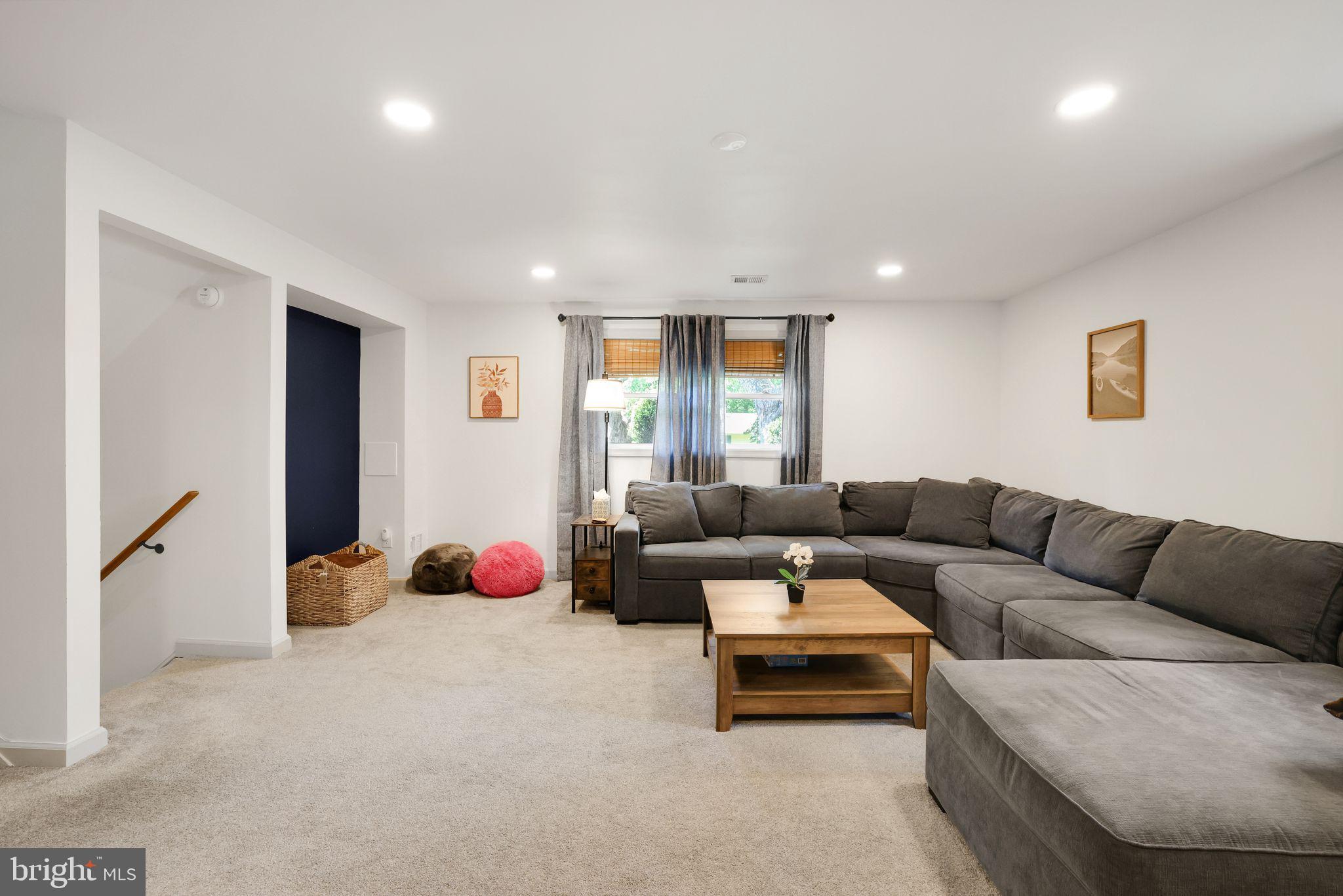 ROCK CREEK MANOR - Residential Lease