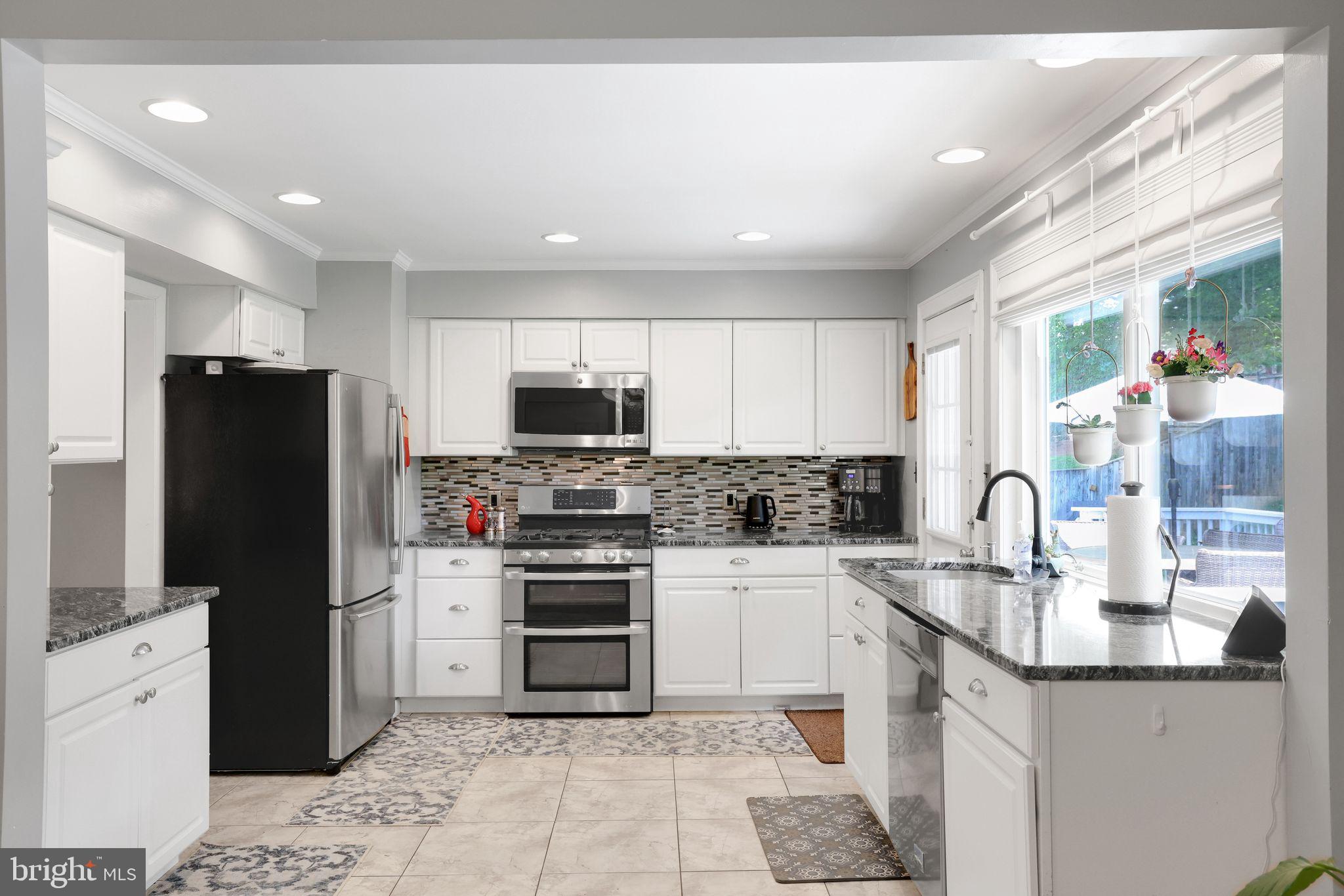 ROCK CREEK MANOR - Residential Lease