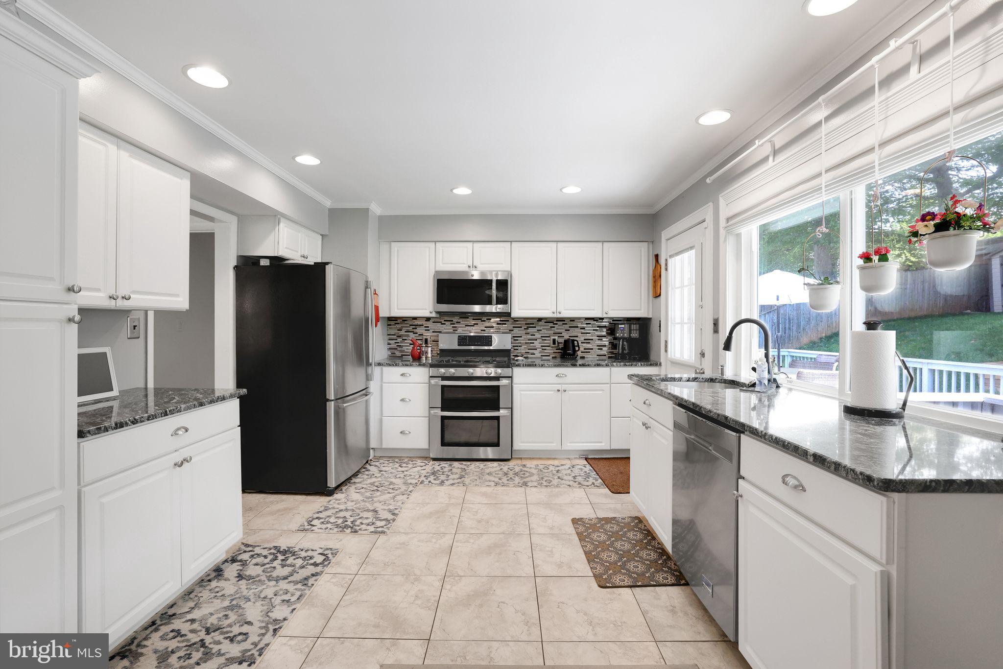 ROCK CREEK MANOR - Residential Lease