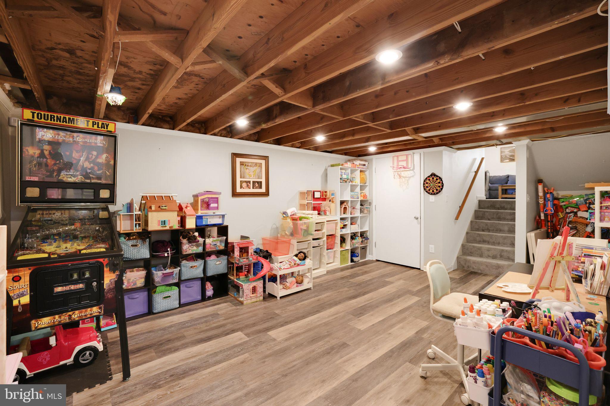 ROCK CREEK MANOR - Residential Lease