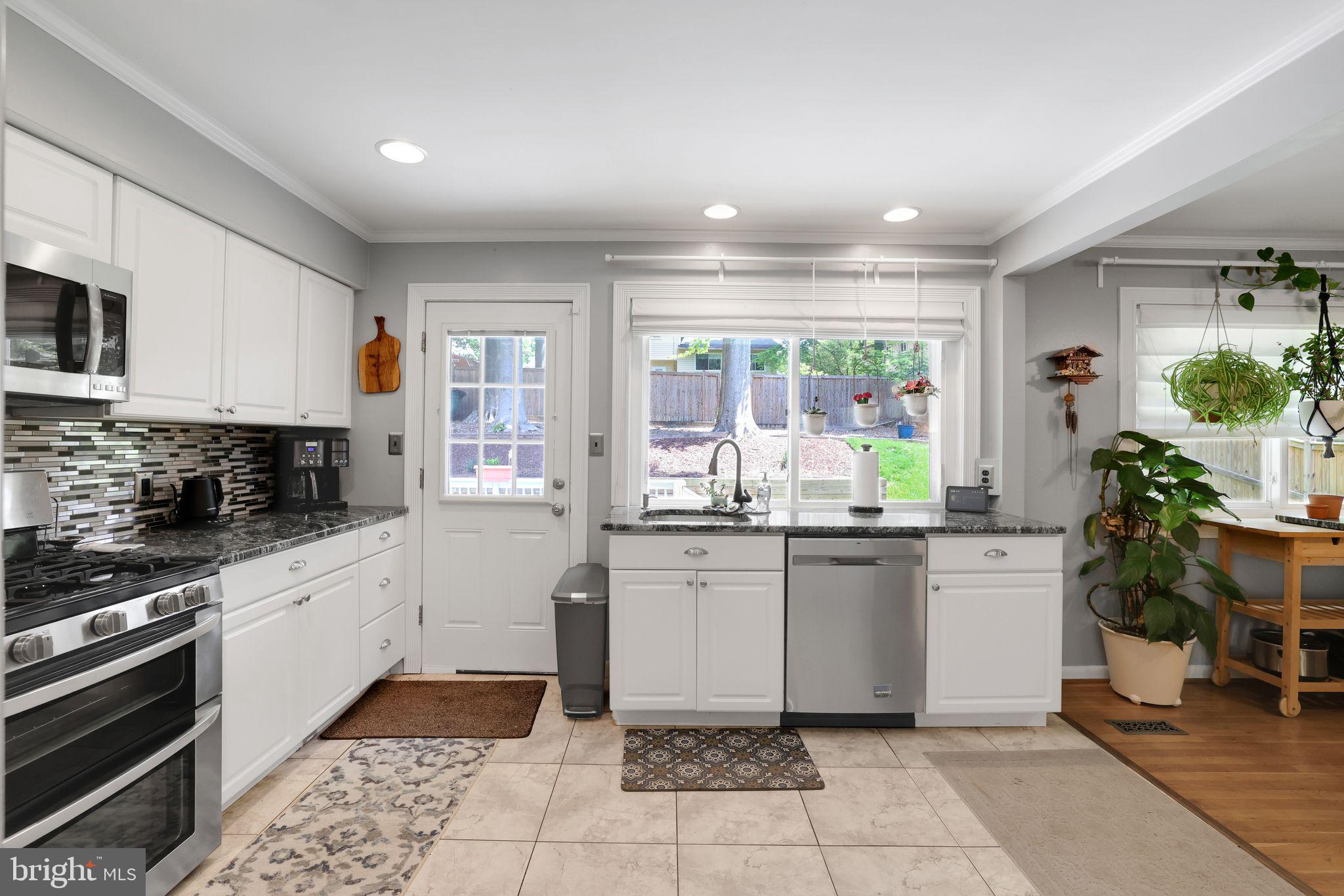 ROCK CREEK MANOR - Residential Lease