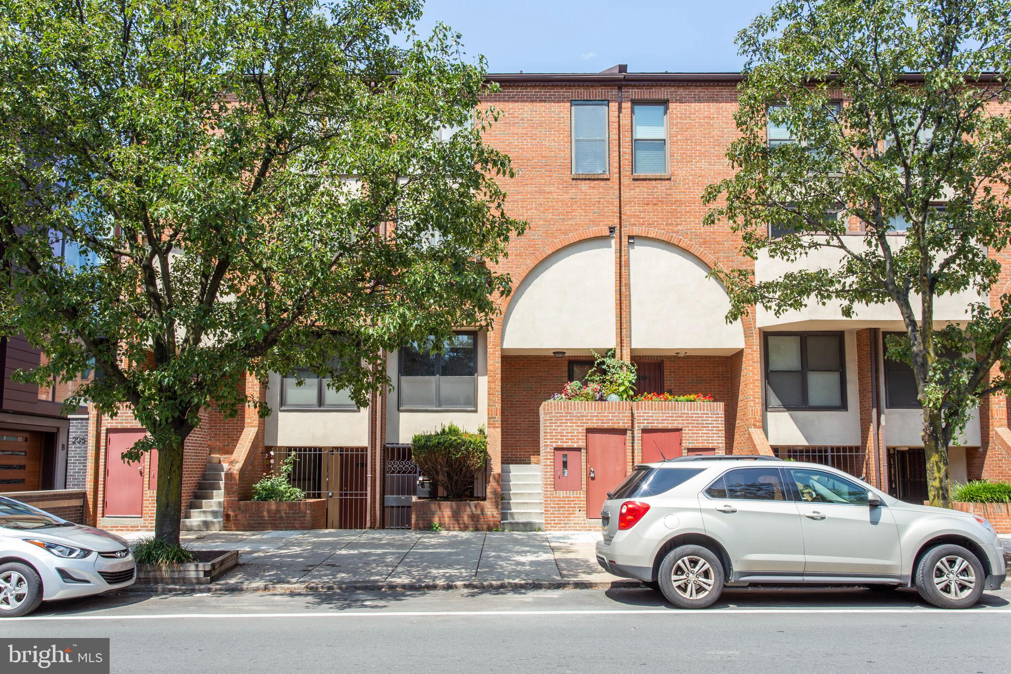 LOGAN SQUARE - Residential Lease