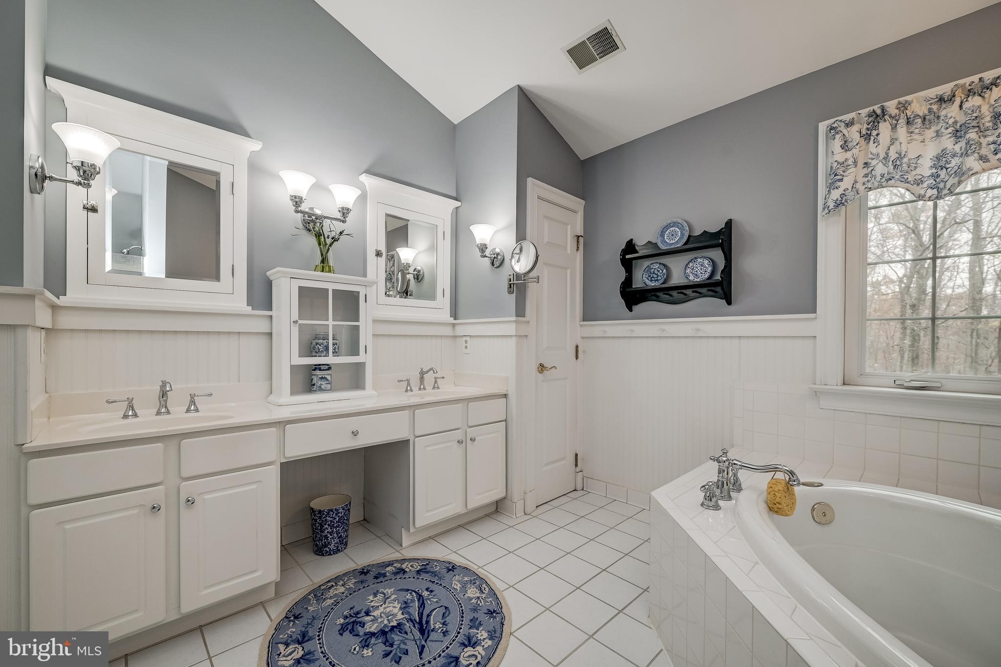 WELLINGTON - Residential