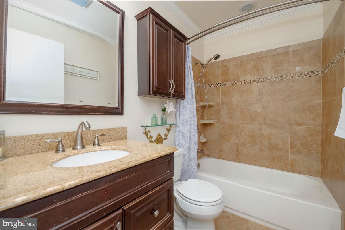 HICKORY HILLS - Residential