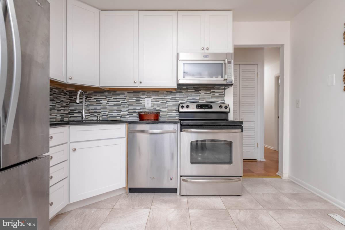 HICKORY HILLS - Residential