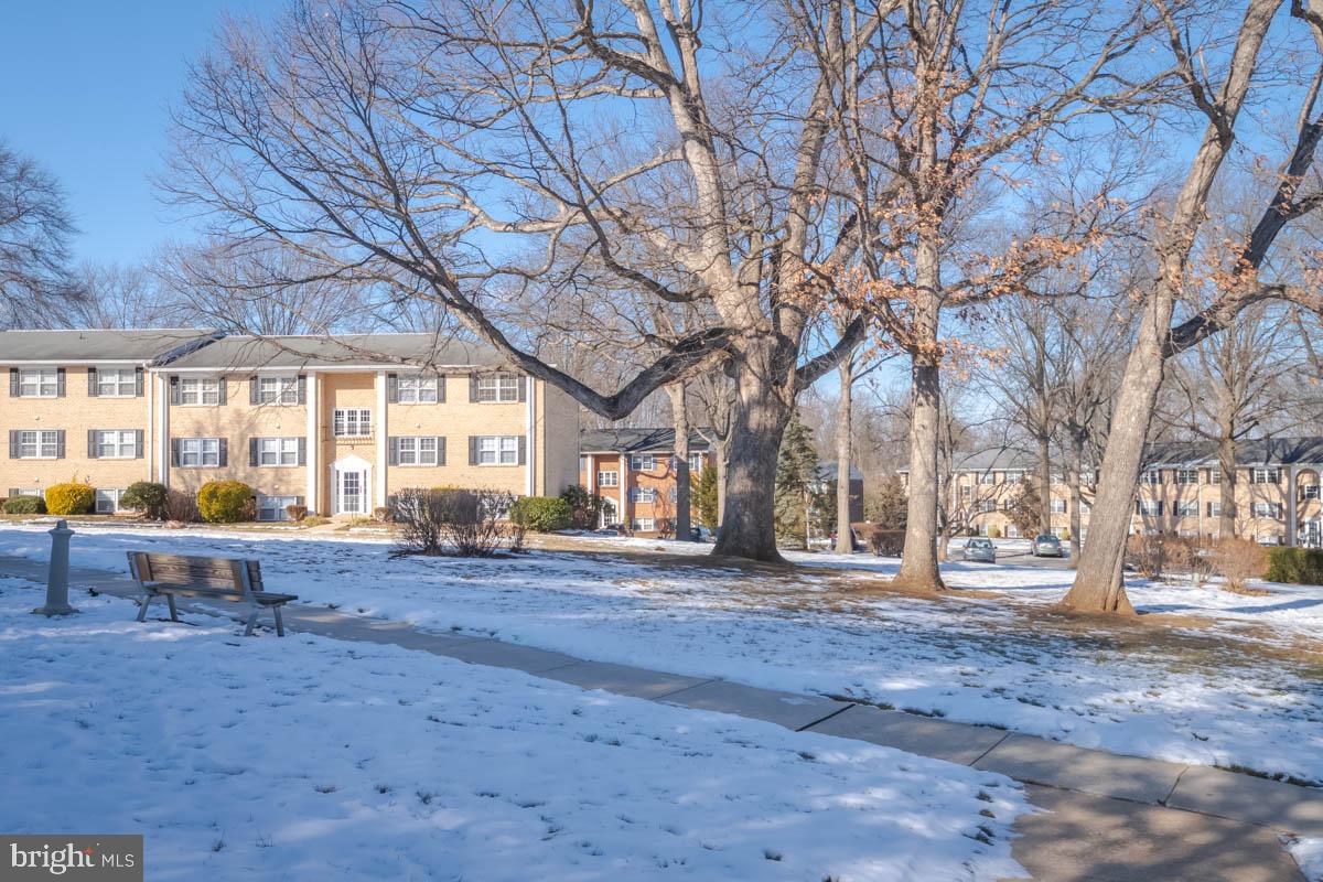 HICKORY HILLS - Residential