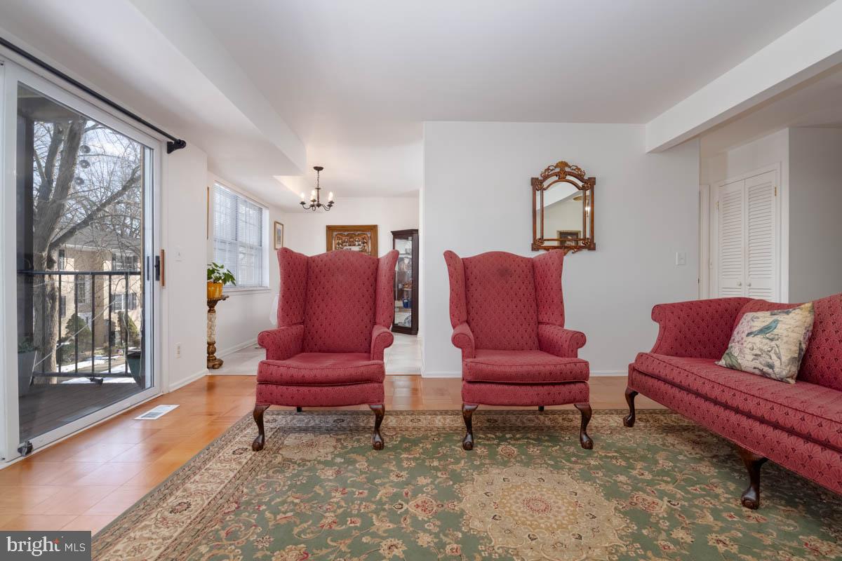 HICKORY HILLS - Residential